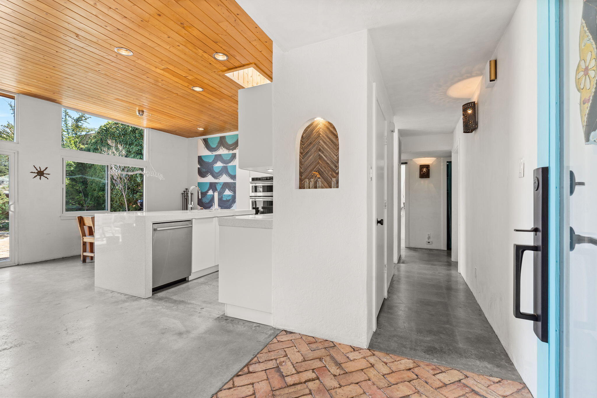 1837 TRAMWAY TERRACE Loop NE