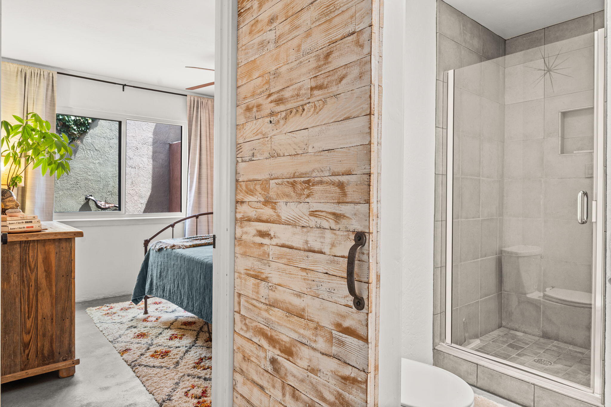 1837 TRAMWAY TERRACE Loop NE