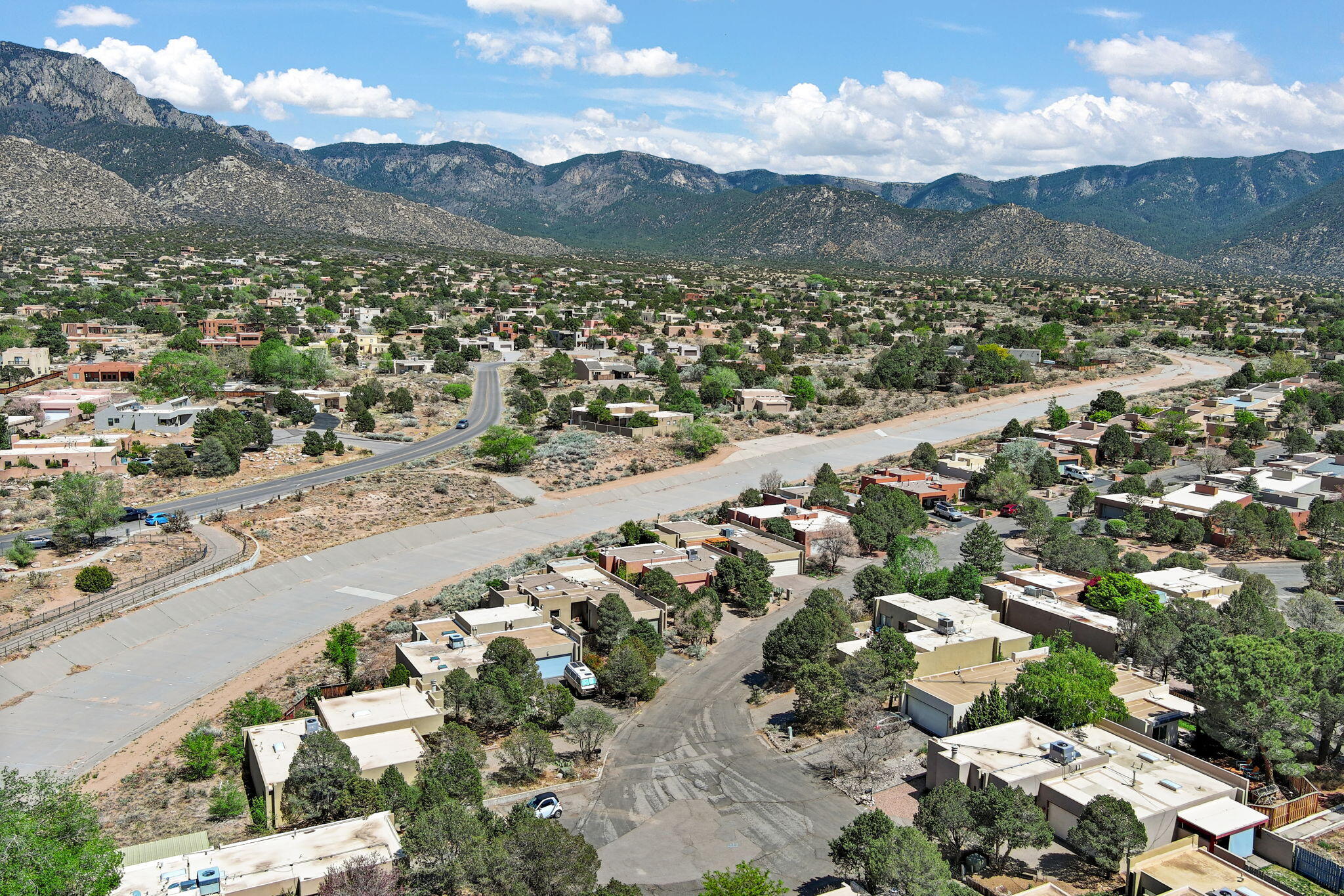 1837 TRAMWAY TERRACE Loop NE