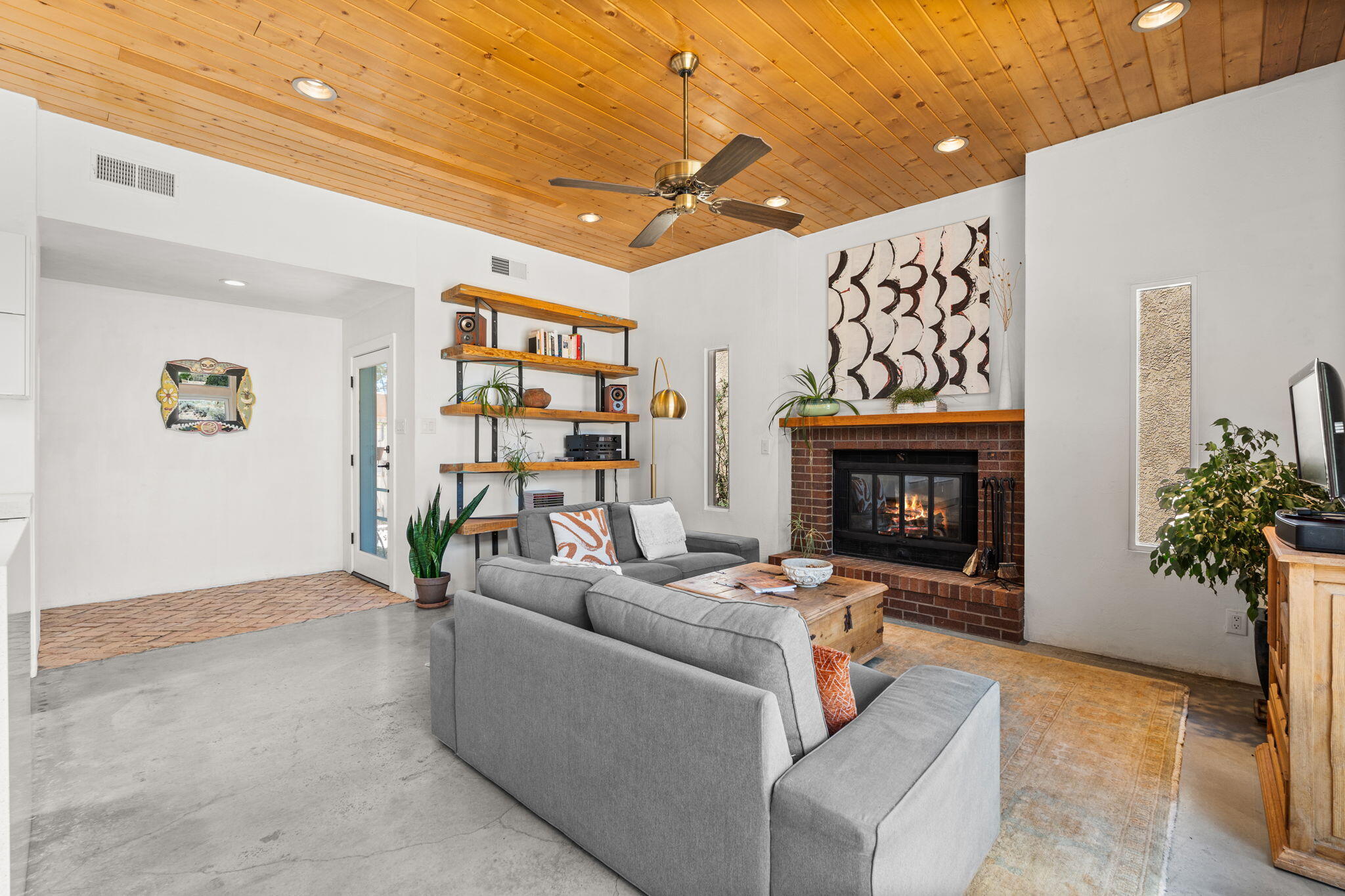 1837 TRAMWAY TERRACE Loop NE