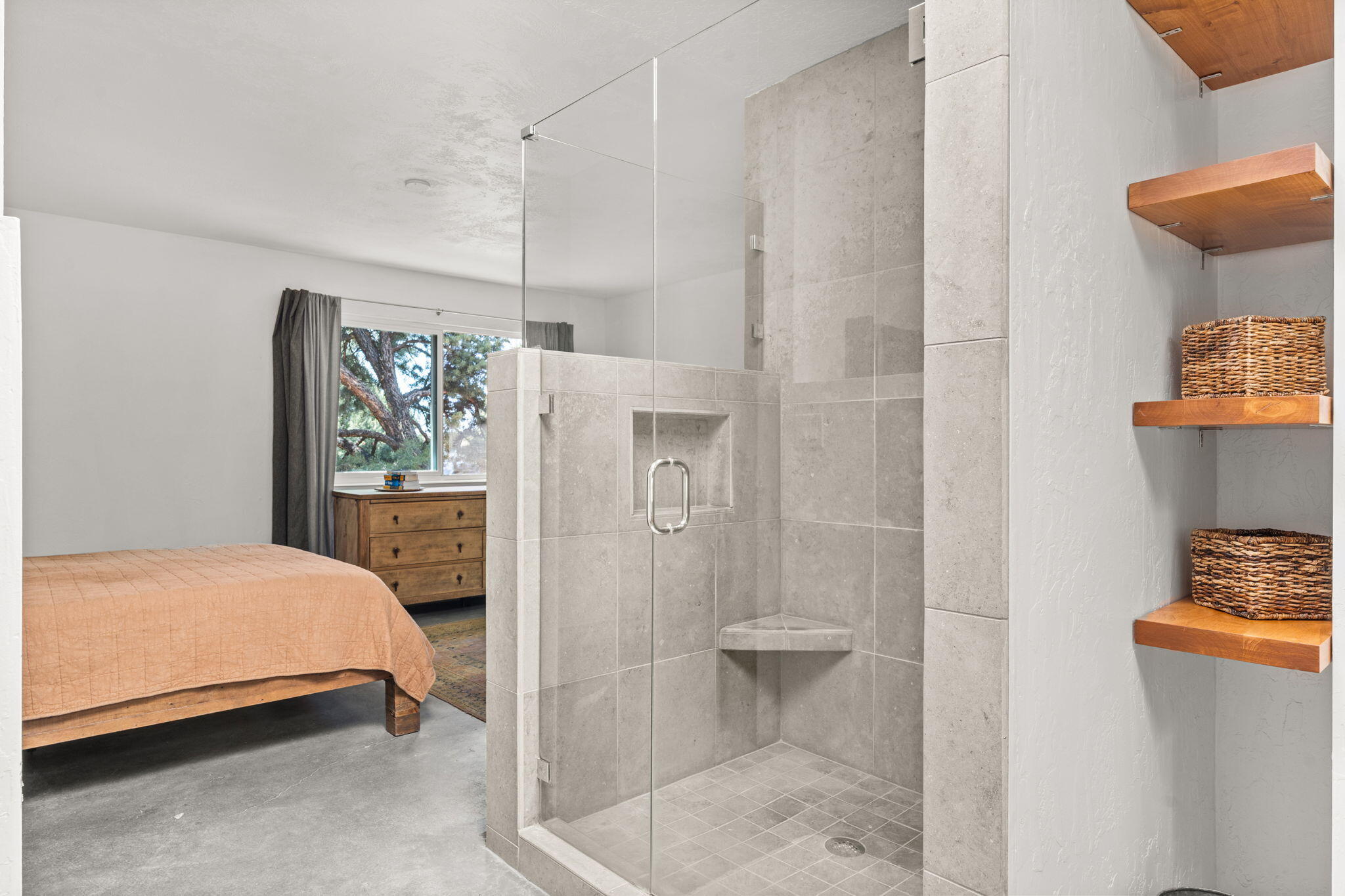 1837 TRAMWAY TERRACE Loop NE