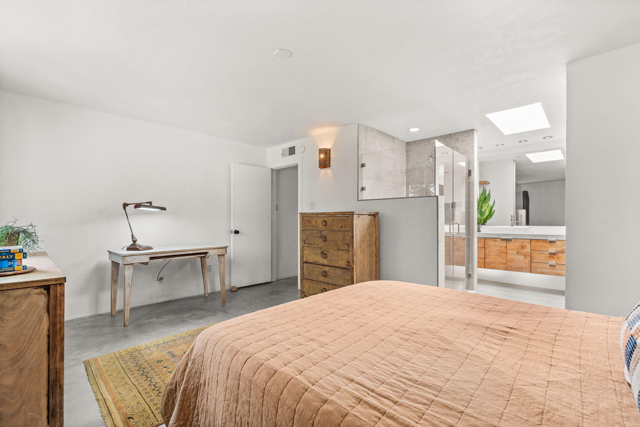 1837 TRAMWAY TERRACE Loop NE