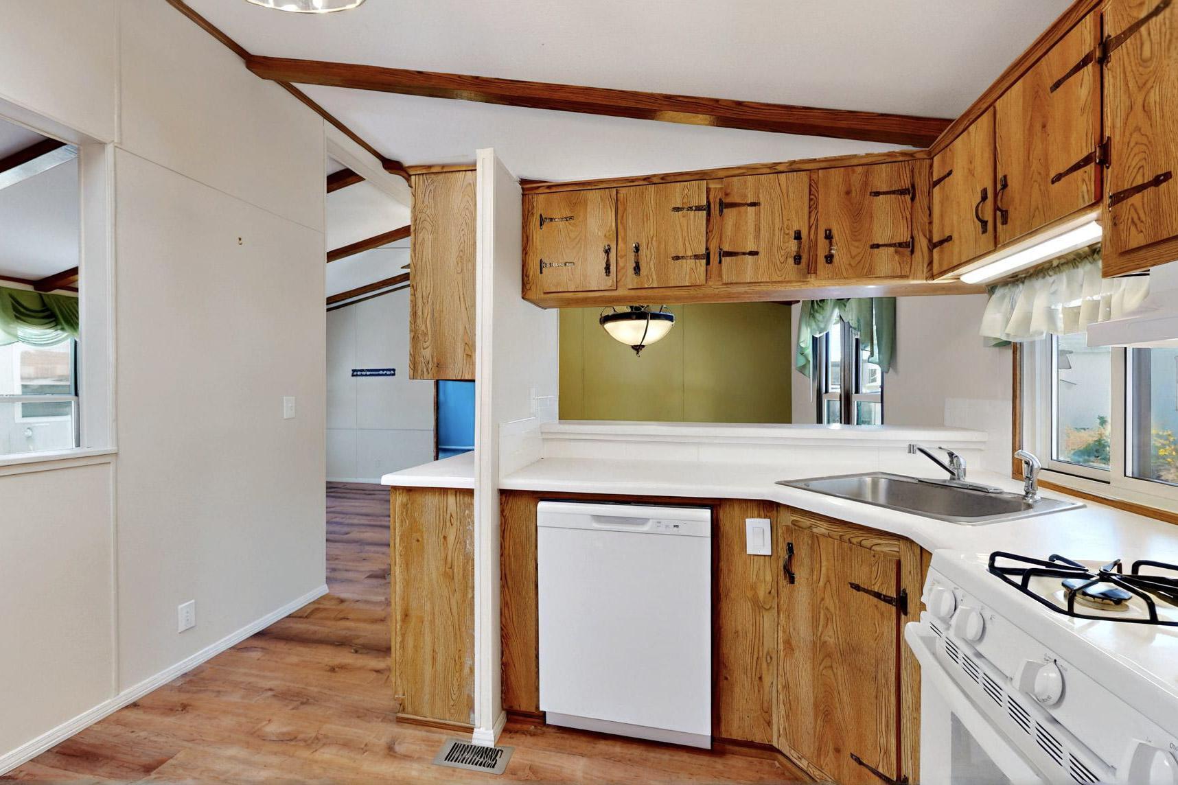 7112 Pan American Freeway NE 392