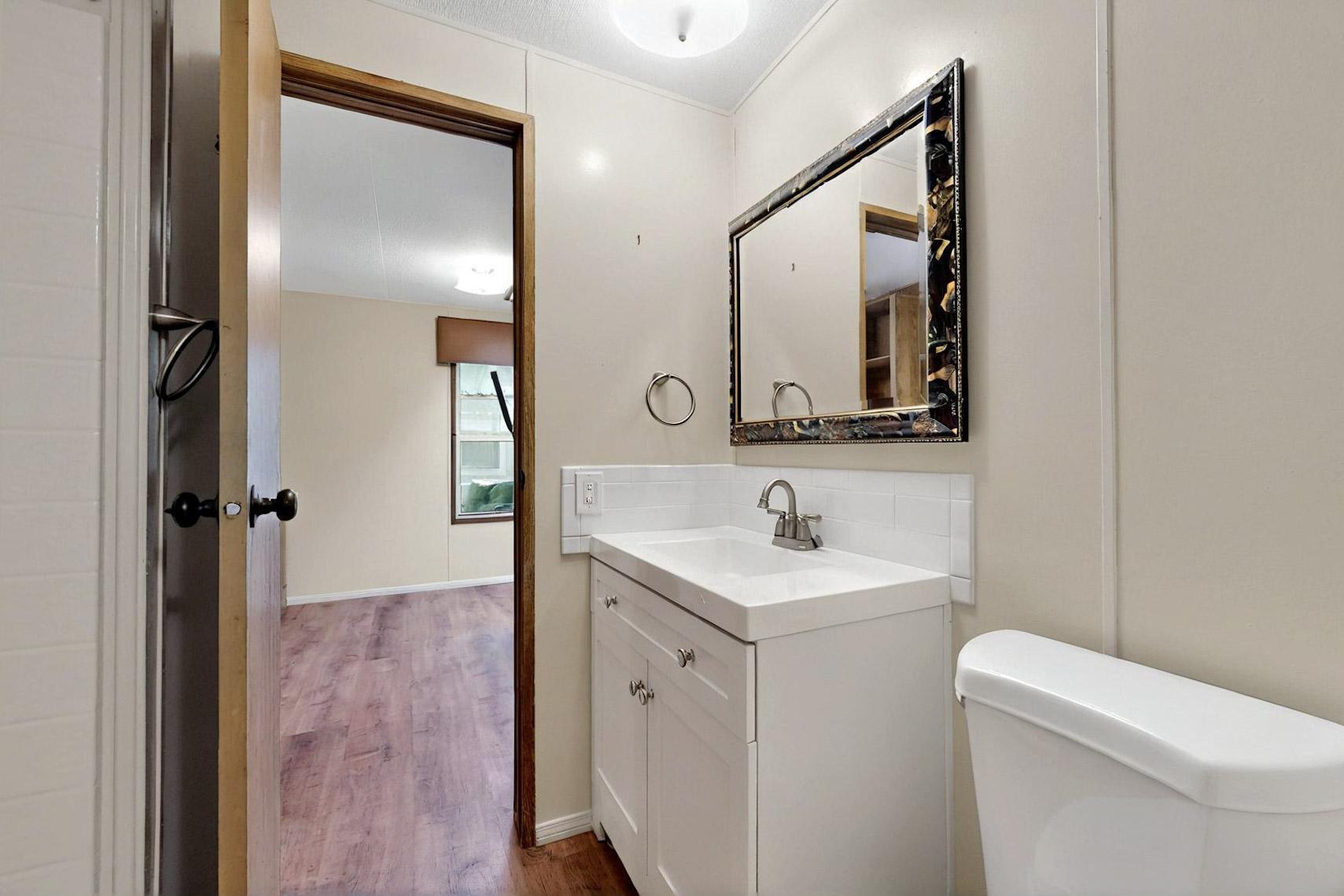 7112 Pan American Freeway NE 392