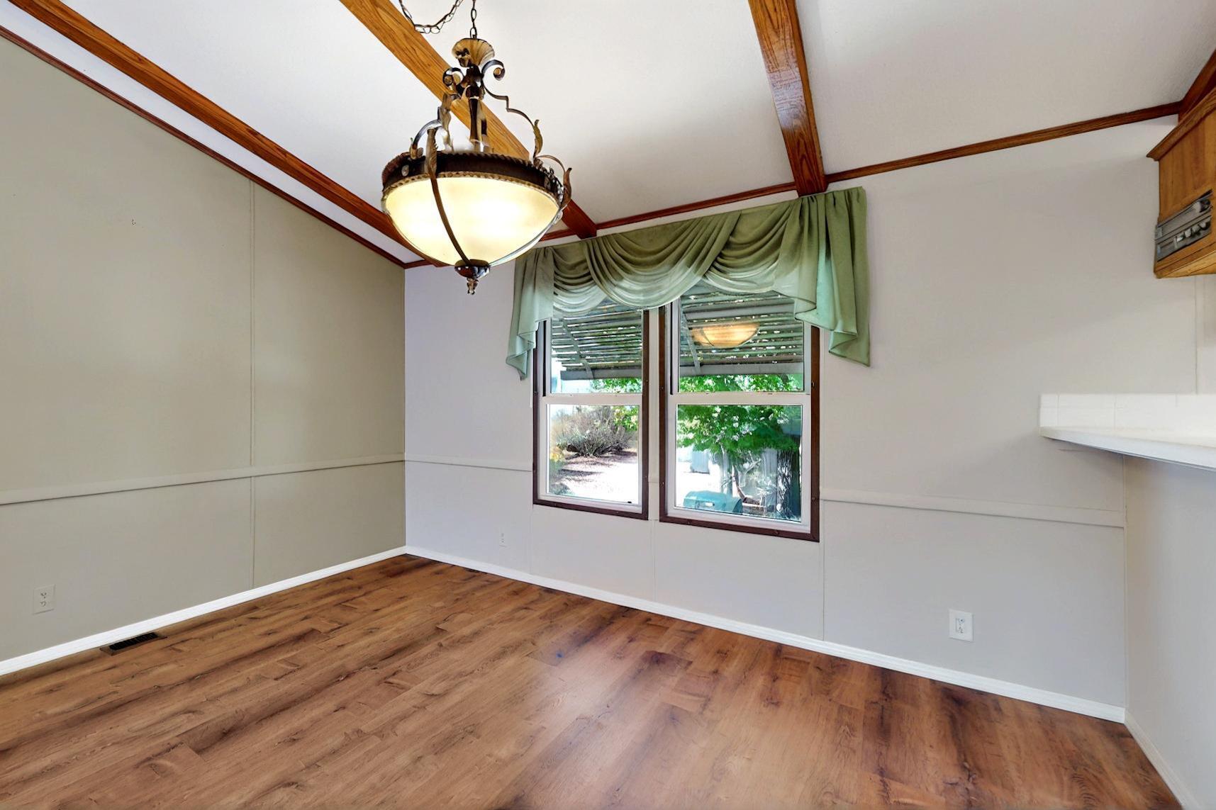 7112 Pan American Freeway NE 392