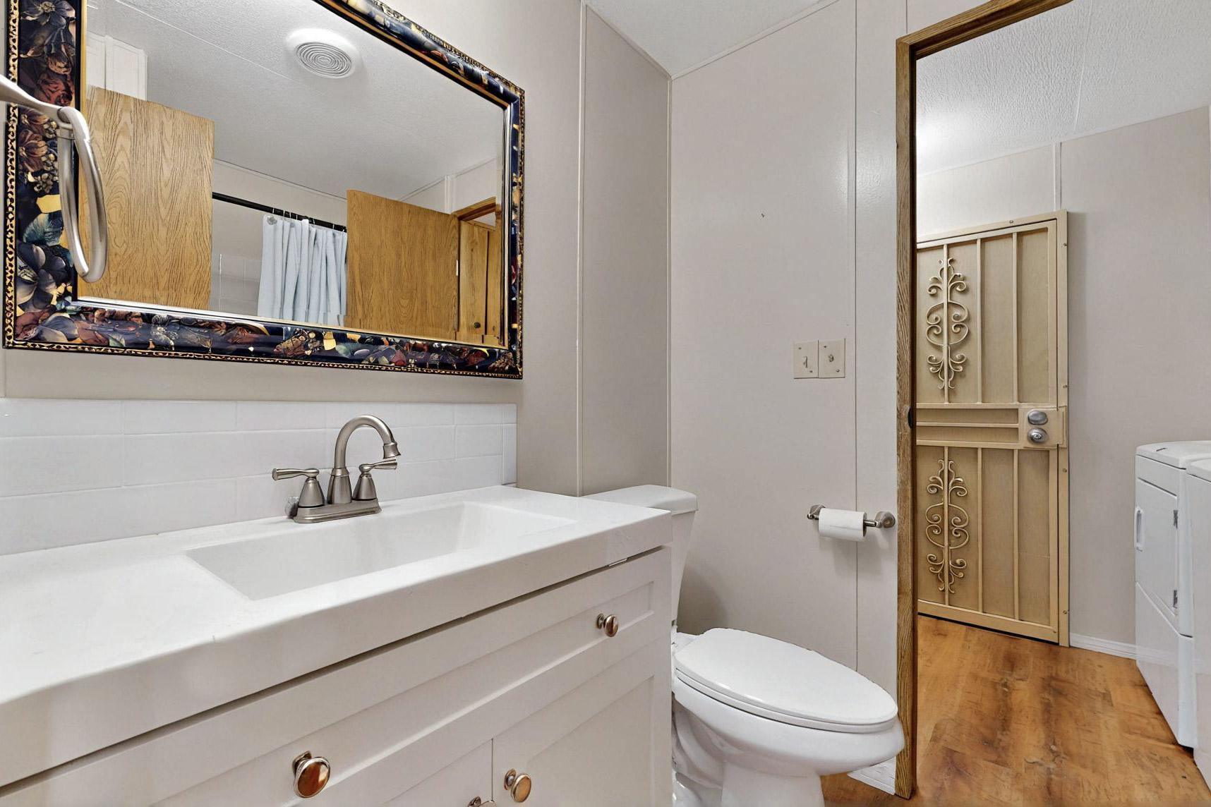 7112 Pan American Freeway NE 392