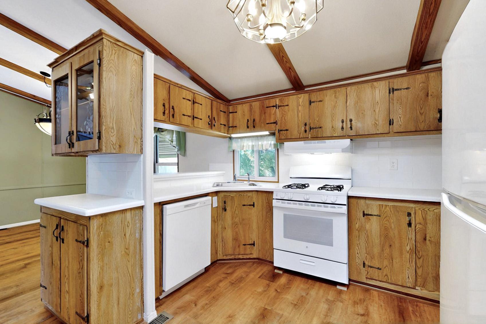 7112 Pan American Freeway NE 392