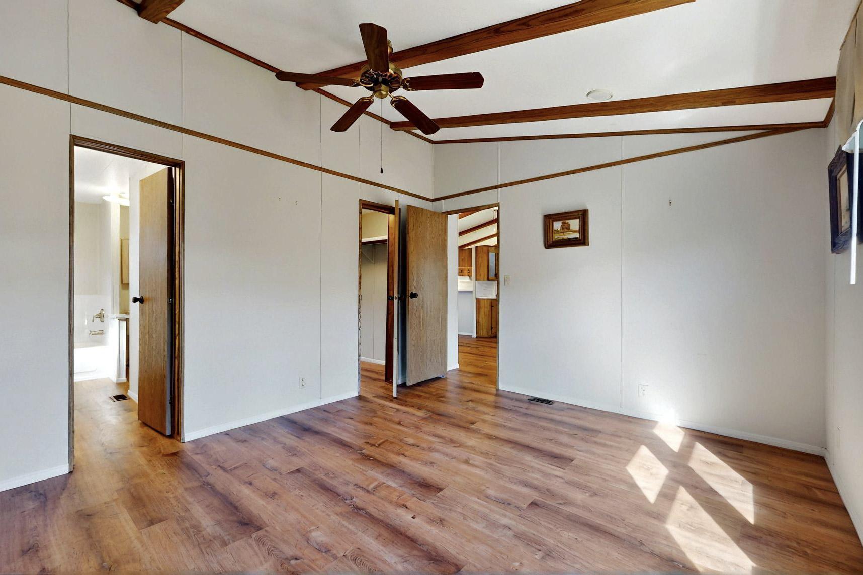 7112 Pan American Freeway NE 392