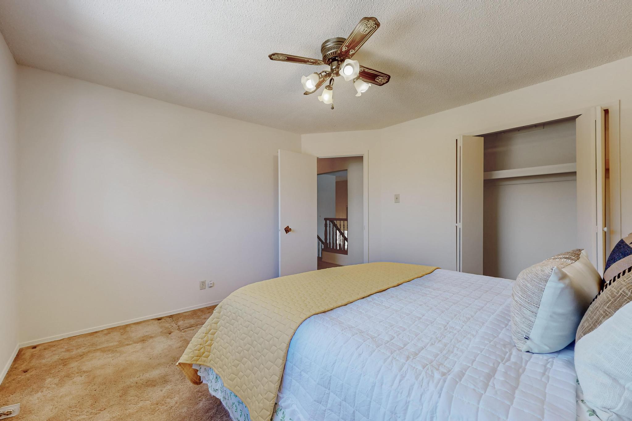 11212 NASSAU Drive NE