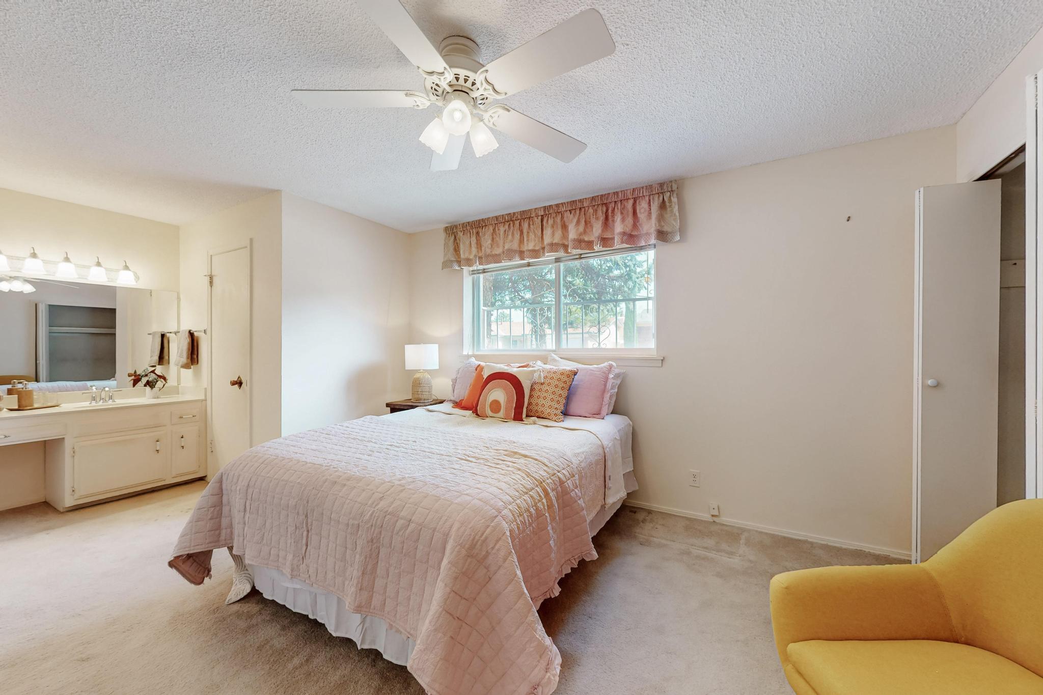 11212 NASSAU Drive NE