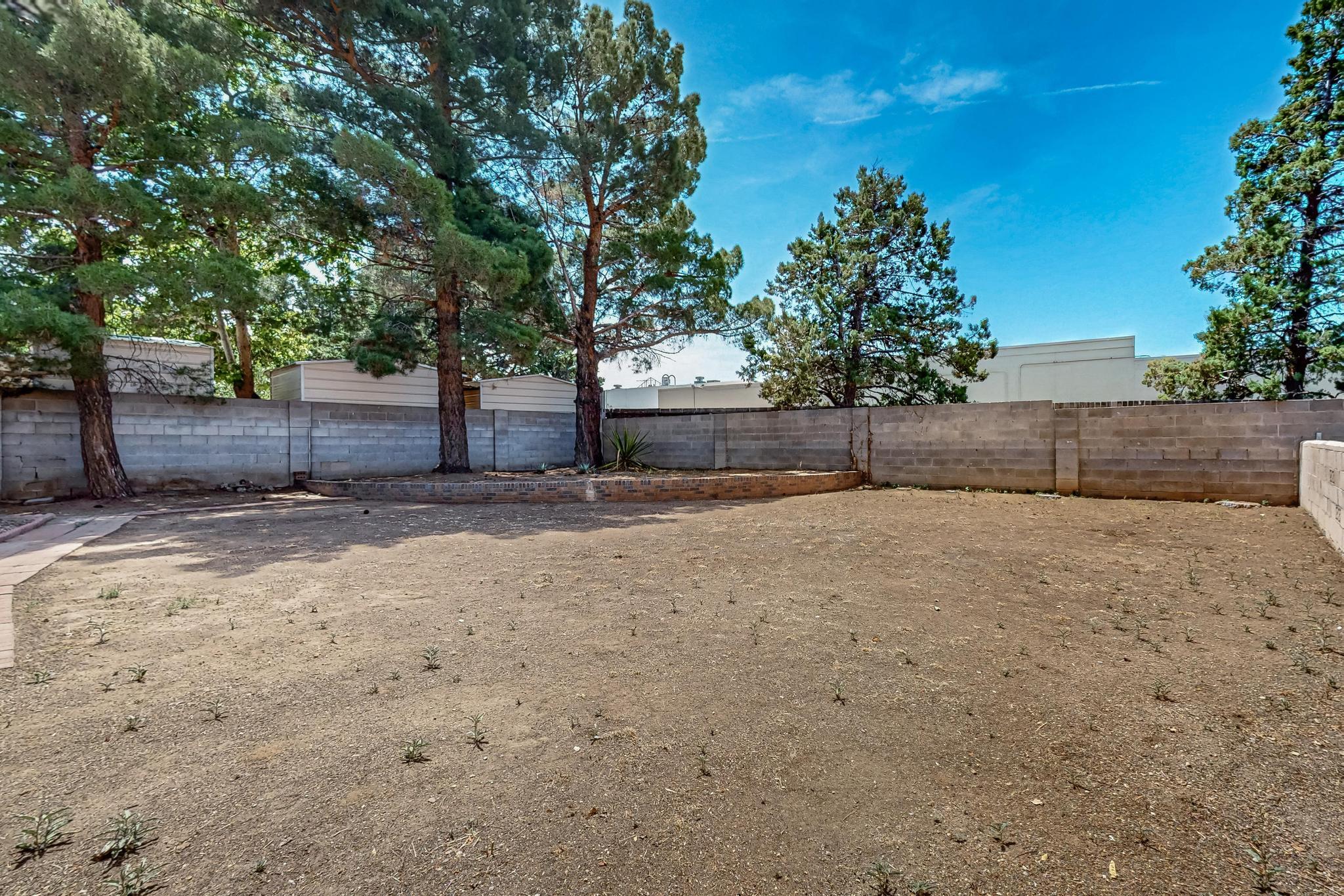 11212 NASSAU Drive NE