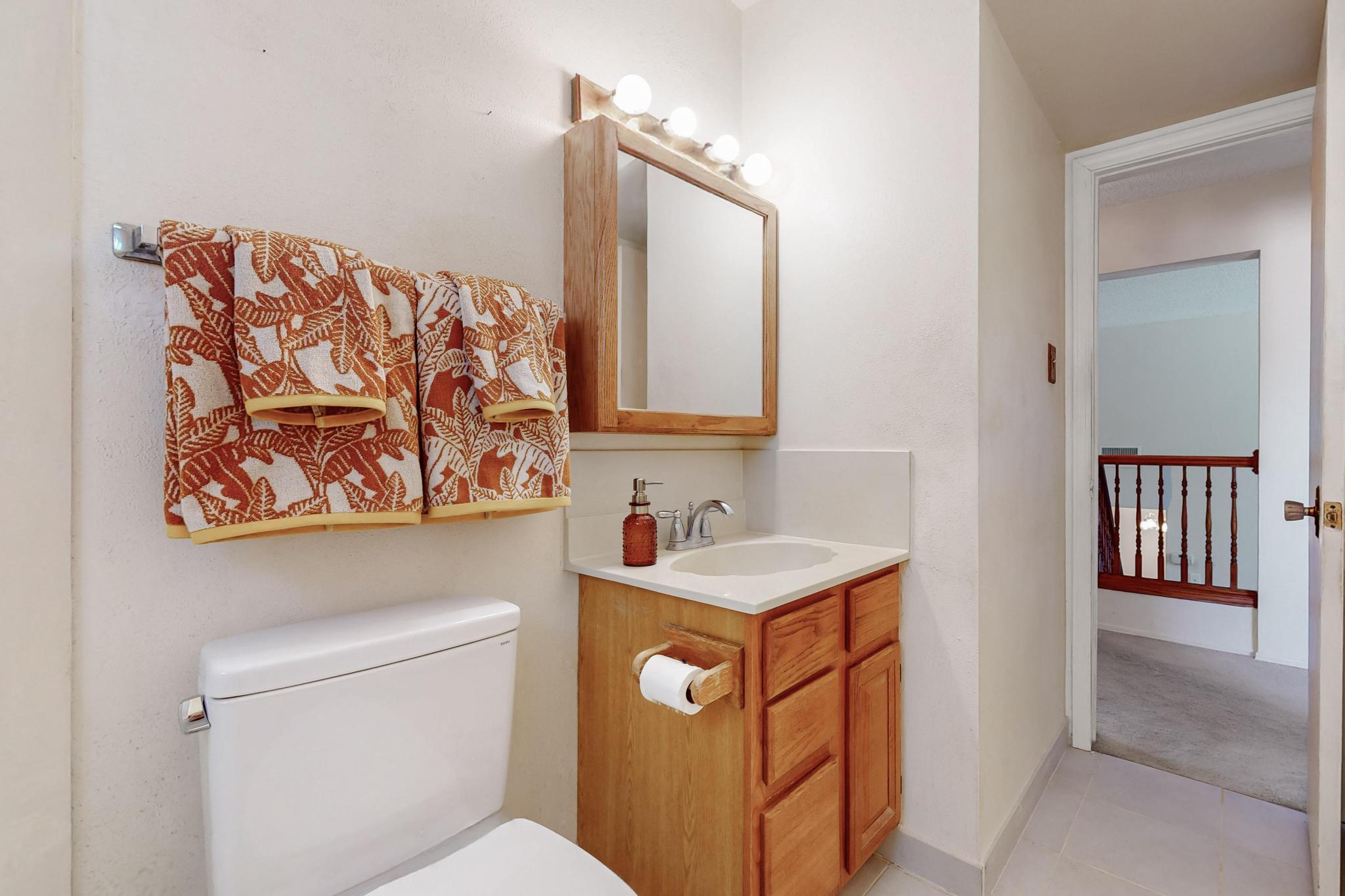 11212 NASSAU Drive NE