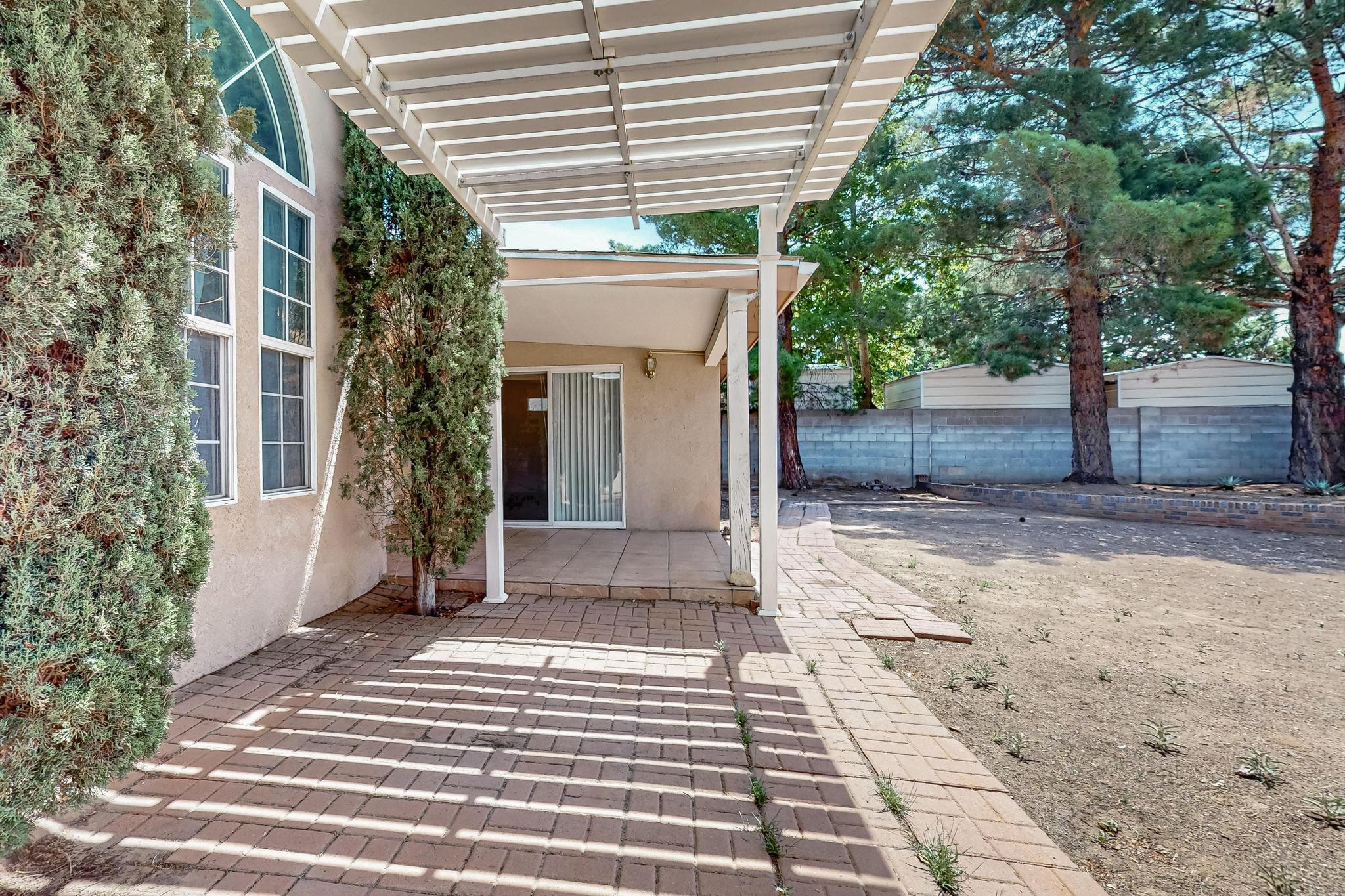 11212 NASSAU Drive NE