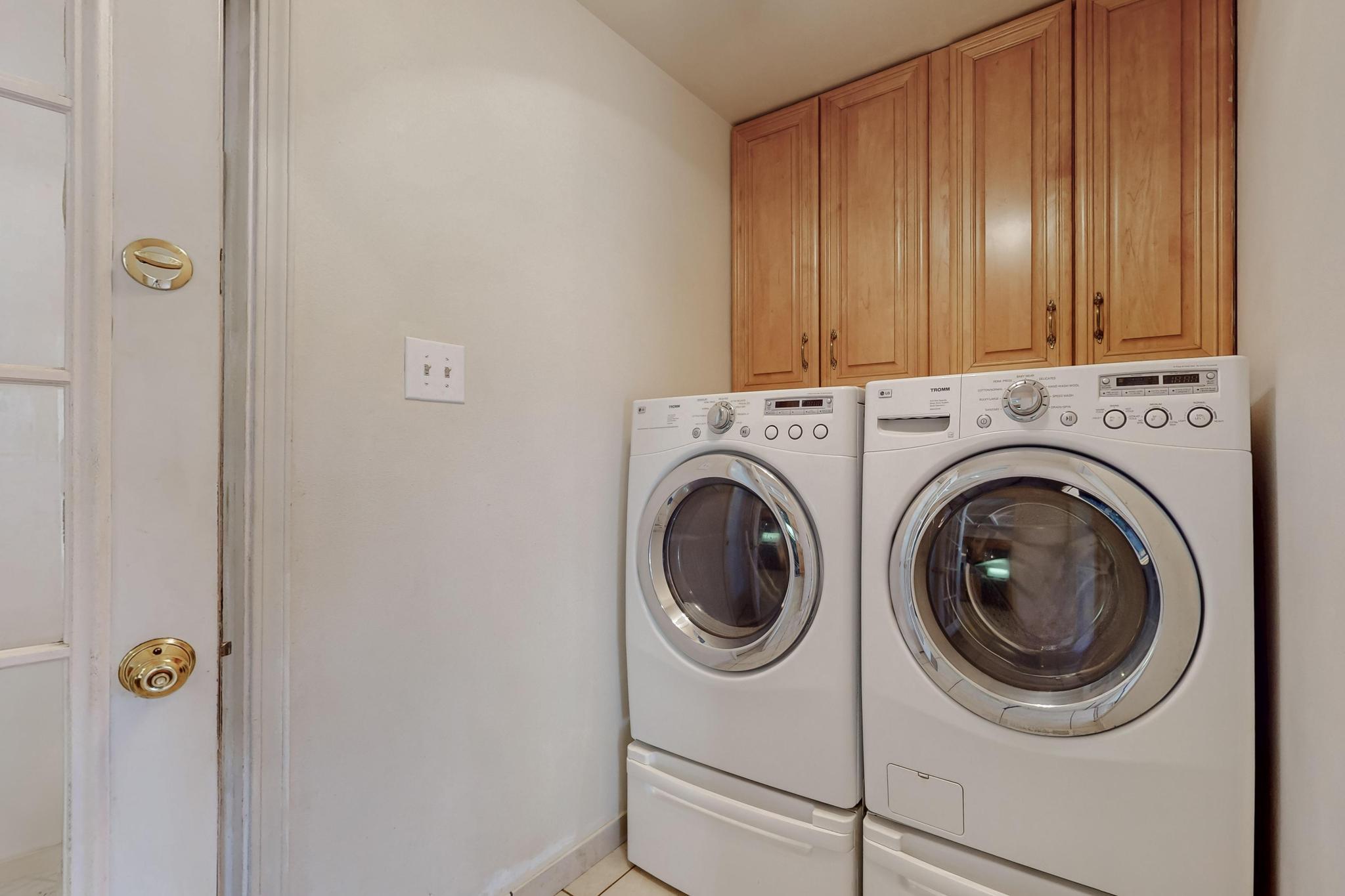 11212 NASSAU Drive NE