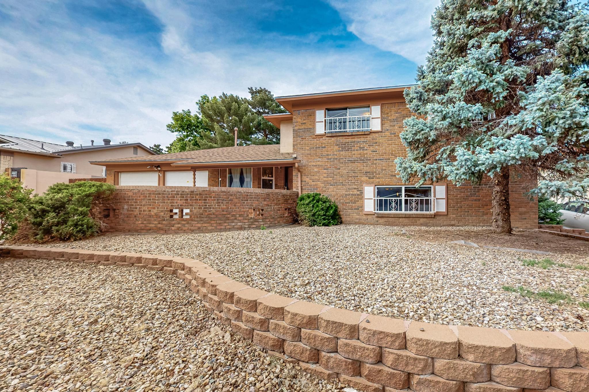 11212 NASSAU Drive NE
