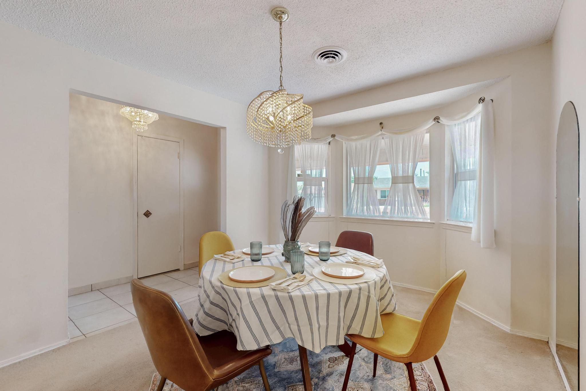 11212 NASSAU Drive NE
