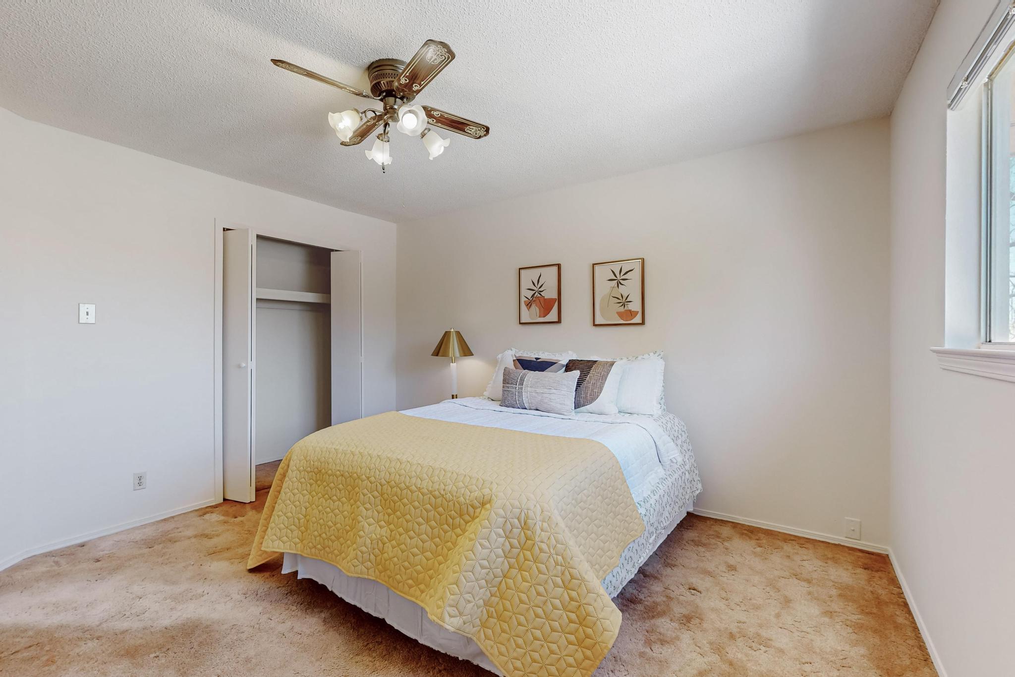 11212 NASSAU Drive NE
