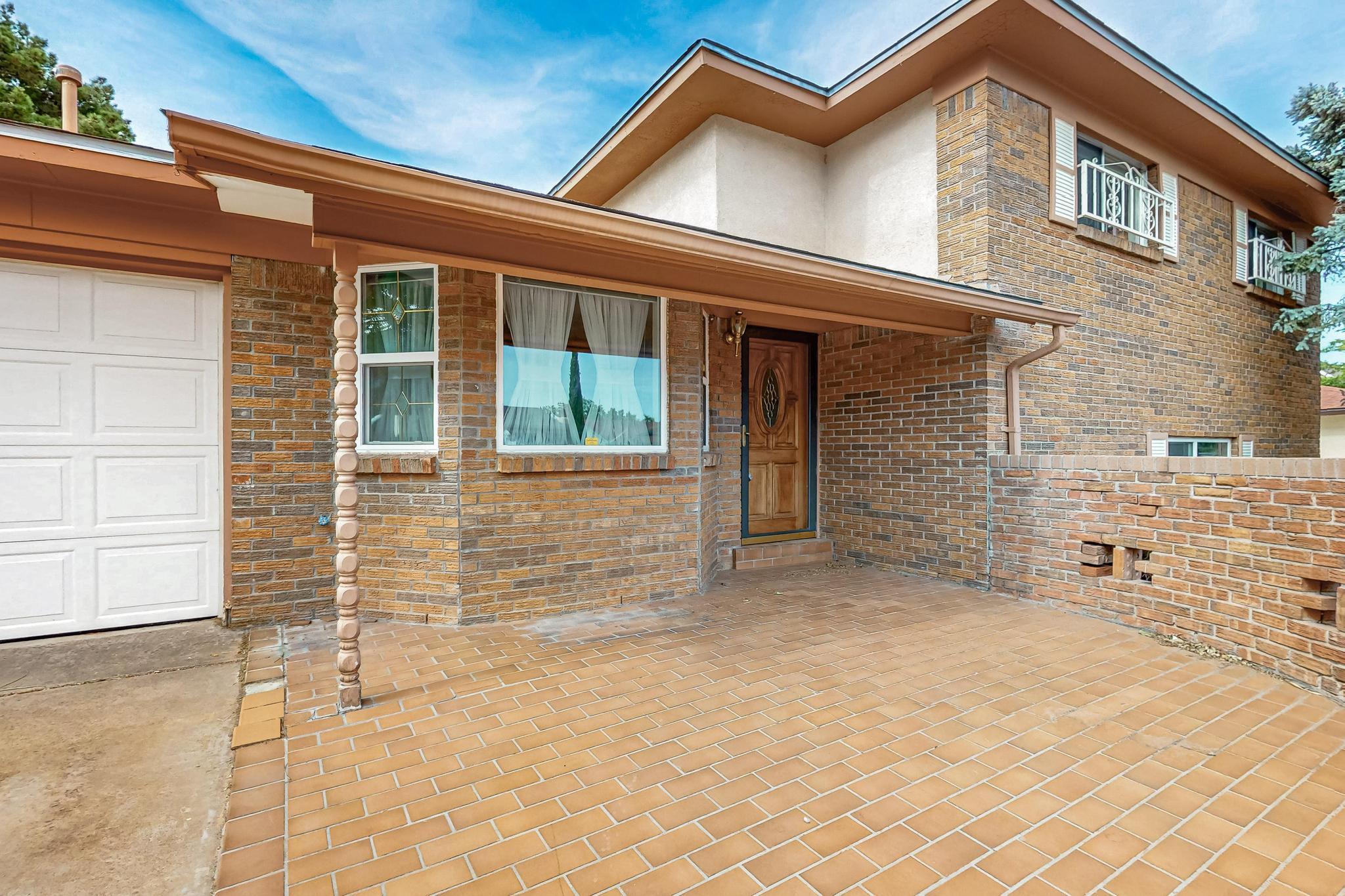 11212 NASSAU Drive NE