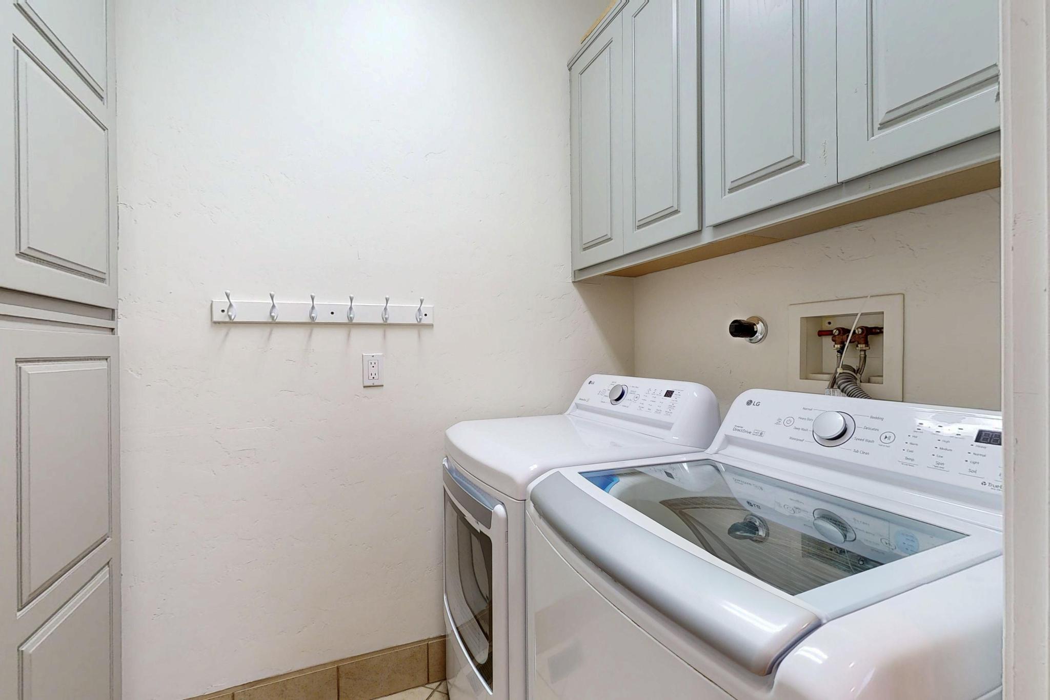 6101 PURPLE ASTER Lane NE