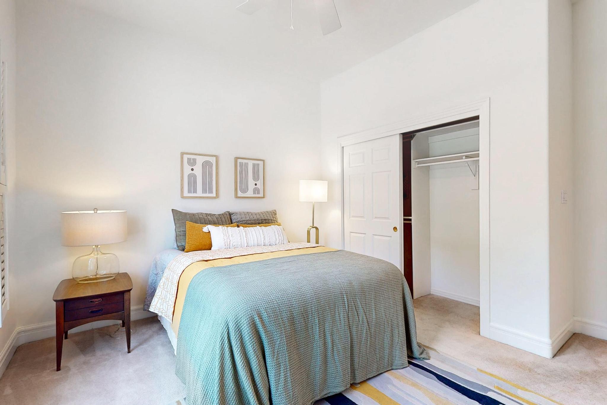 6101 PURPLE ASTER Lane NE