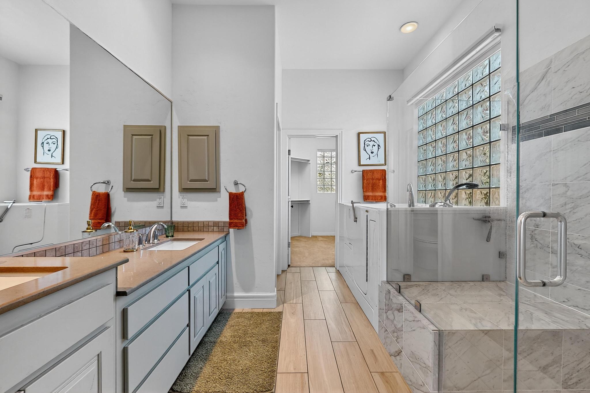 6101 PURPLE ASTER Lane NE