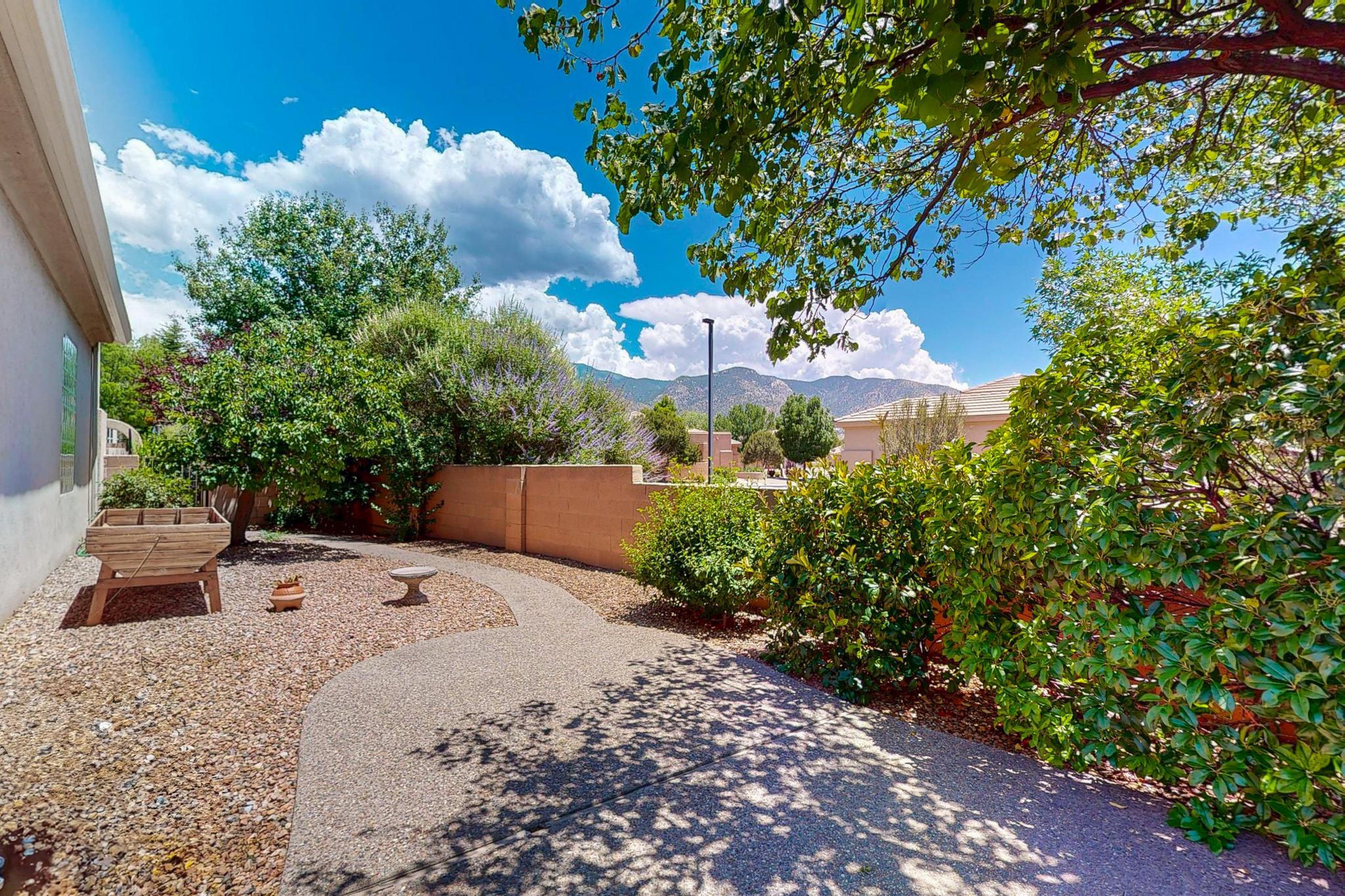 6101 PURPLE ASTER Lane NE