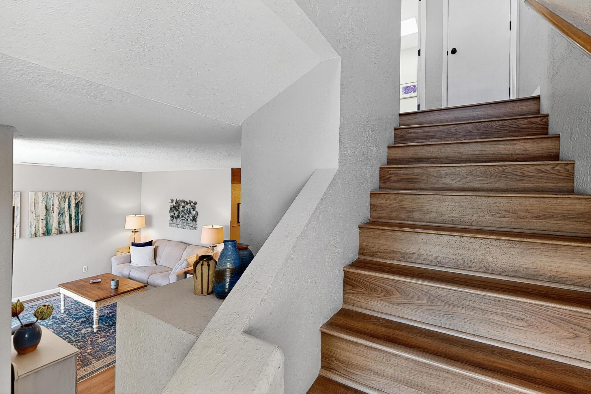 2900 VISTA DEL REY NE 1C