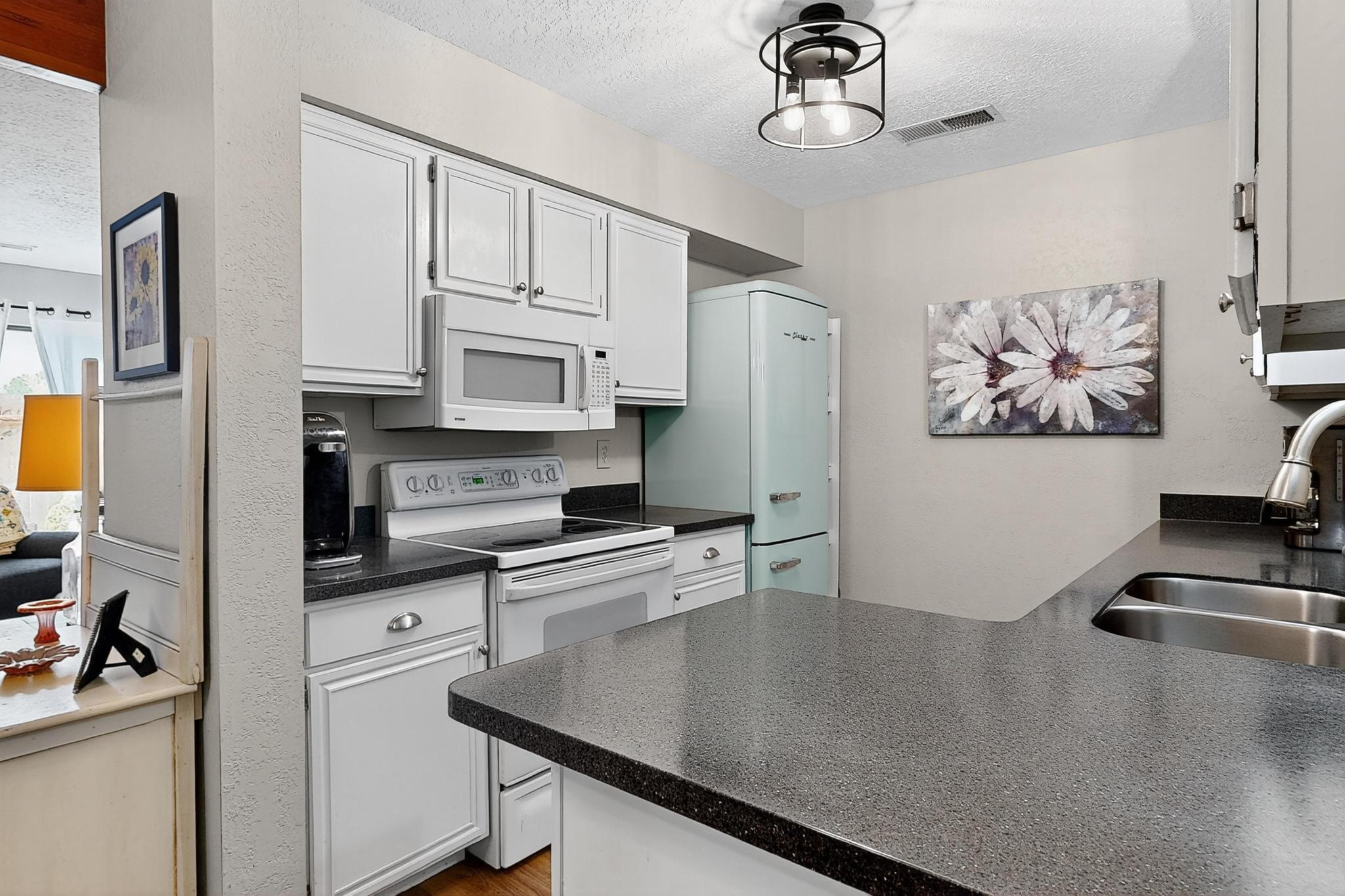 2900 VISTA DEL REY NE 1C