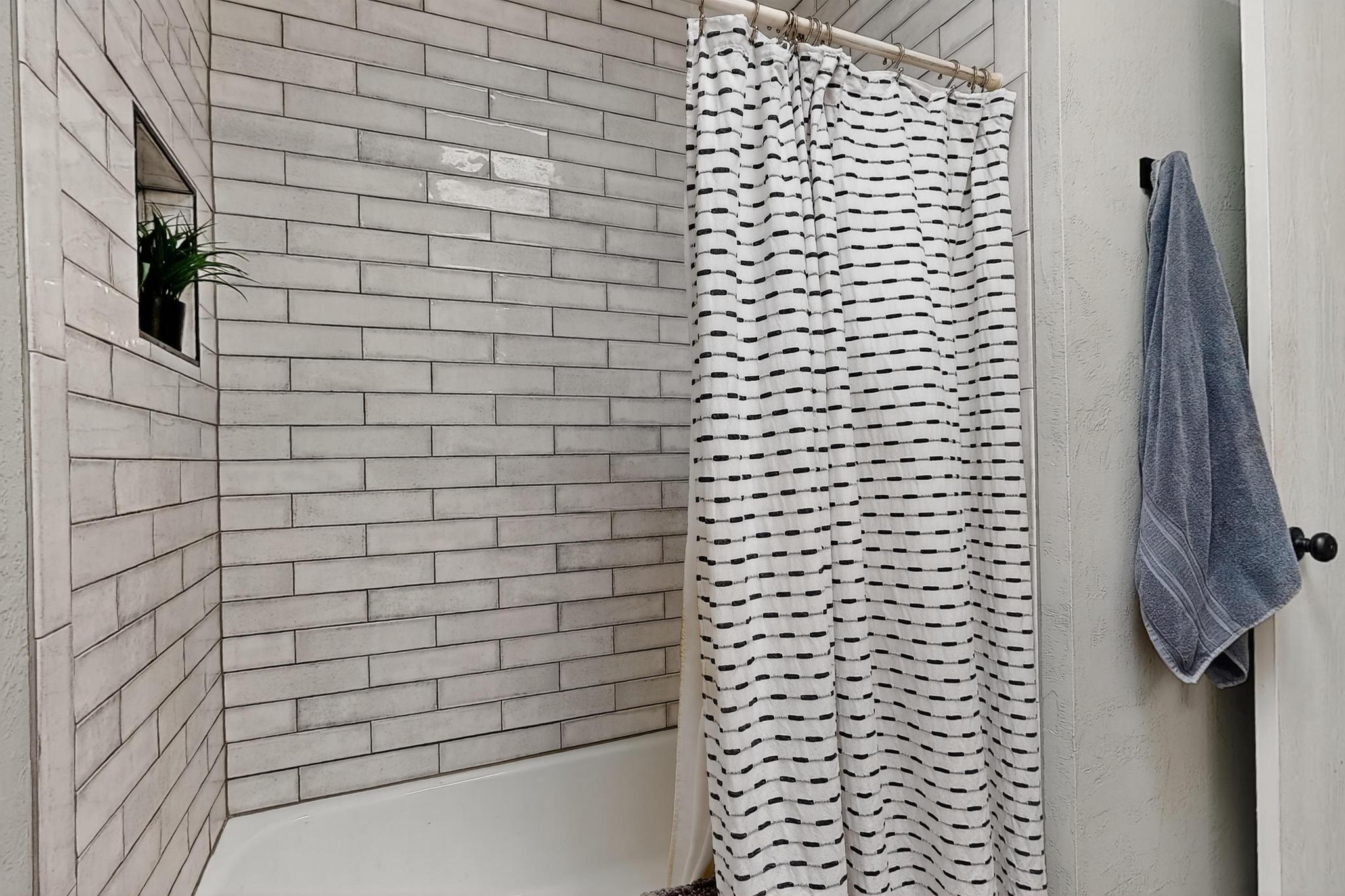 2900 VISTA DEL REY NE 1C