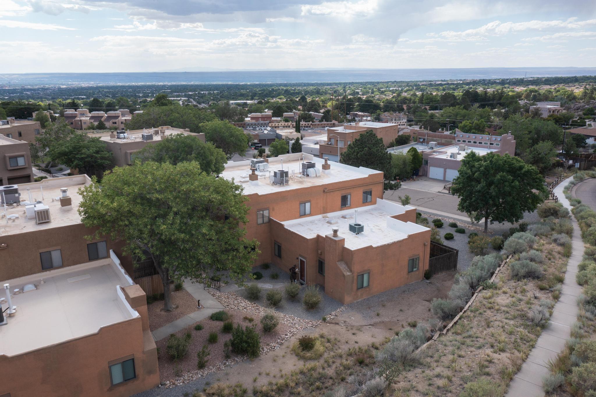 2900 VISTA DEL REY NE 1C