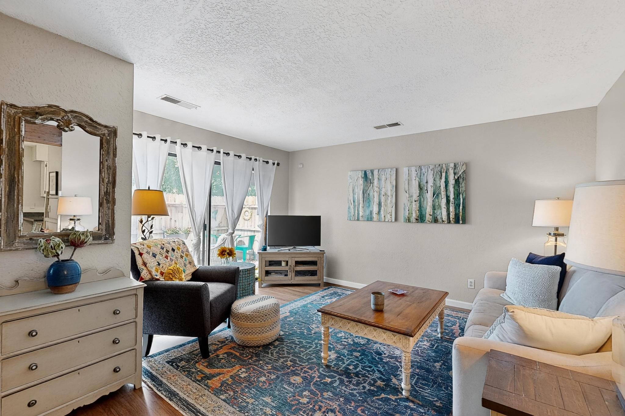 2900 VISTA DEL REY NE 1C