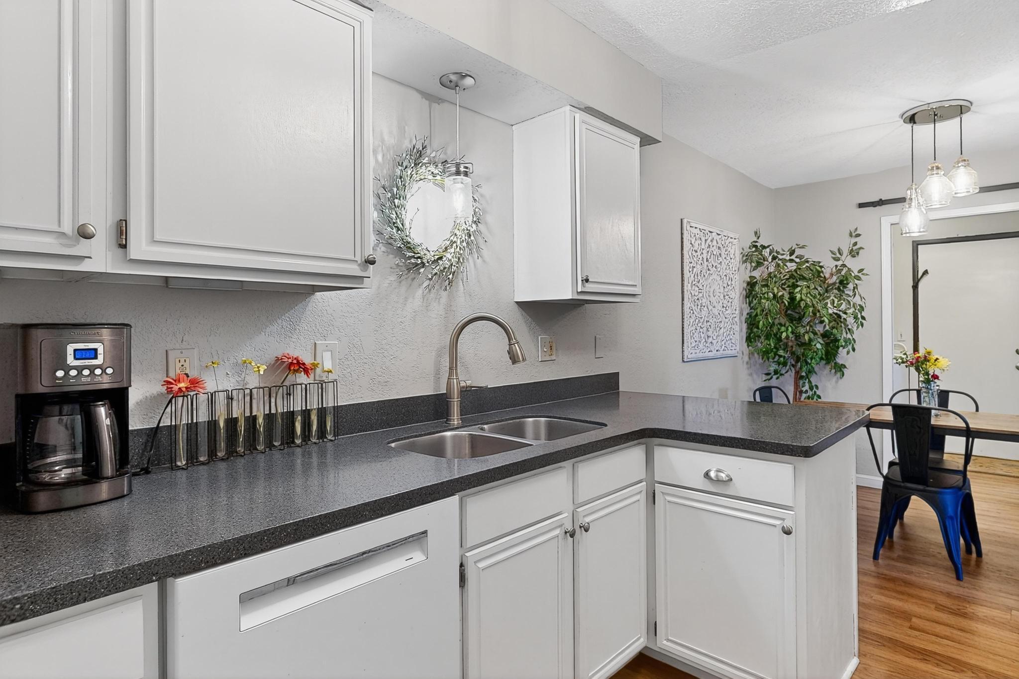 2900 VISTA DEL REY NE 1C