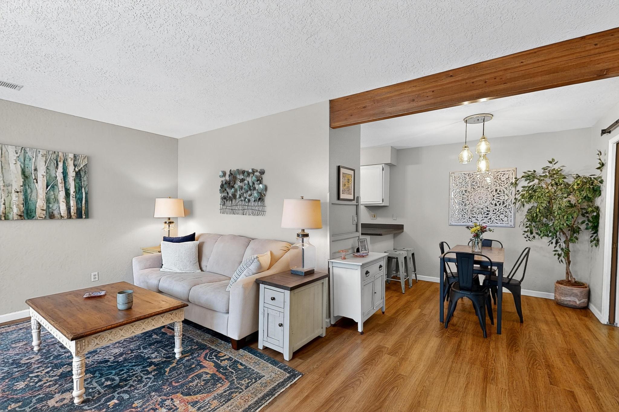 2900 VISTA DEL REY NE 1C