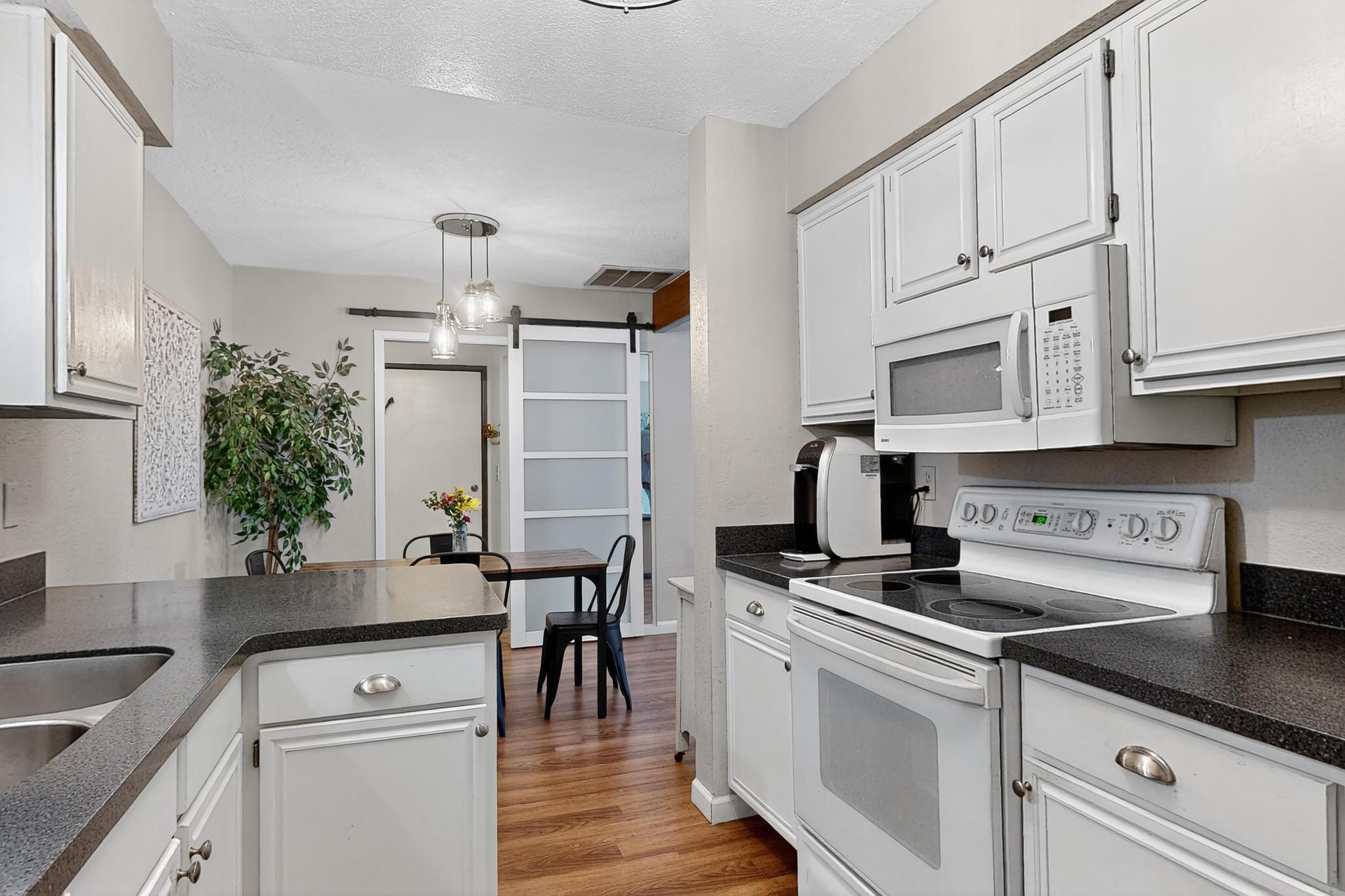 2900 VISTA DEL REY NE 1C