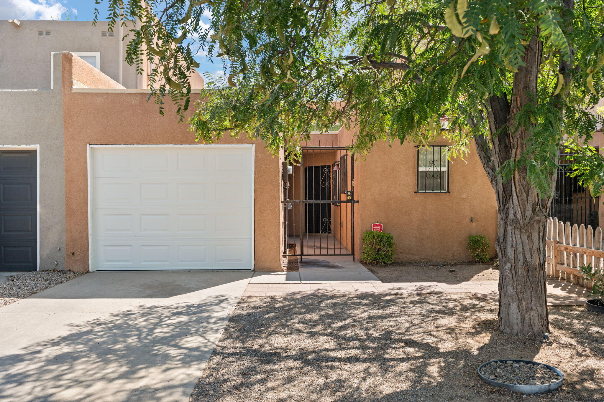 604 BATAAN Drive SW