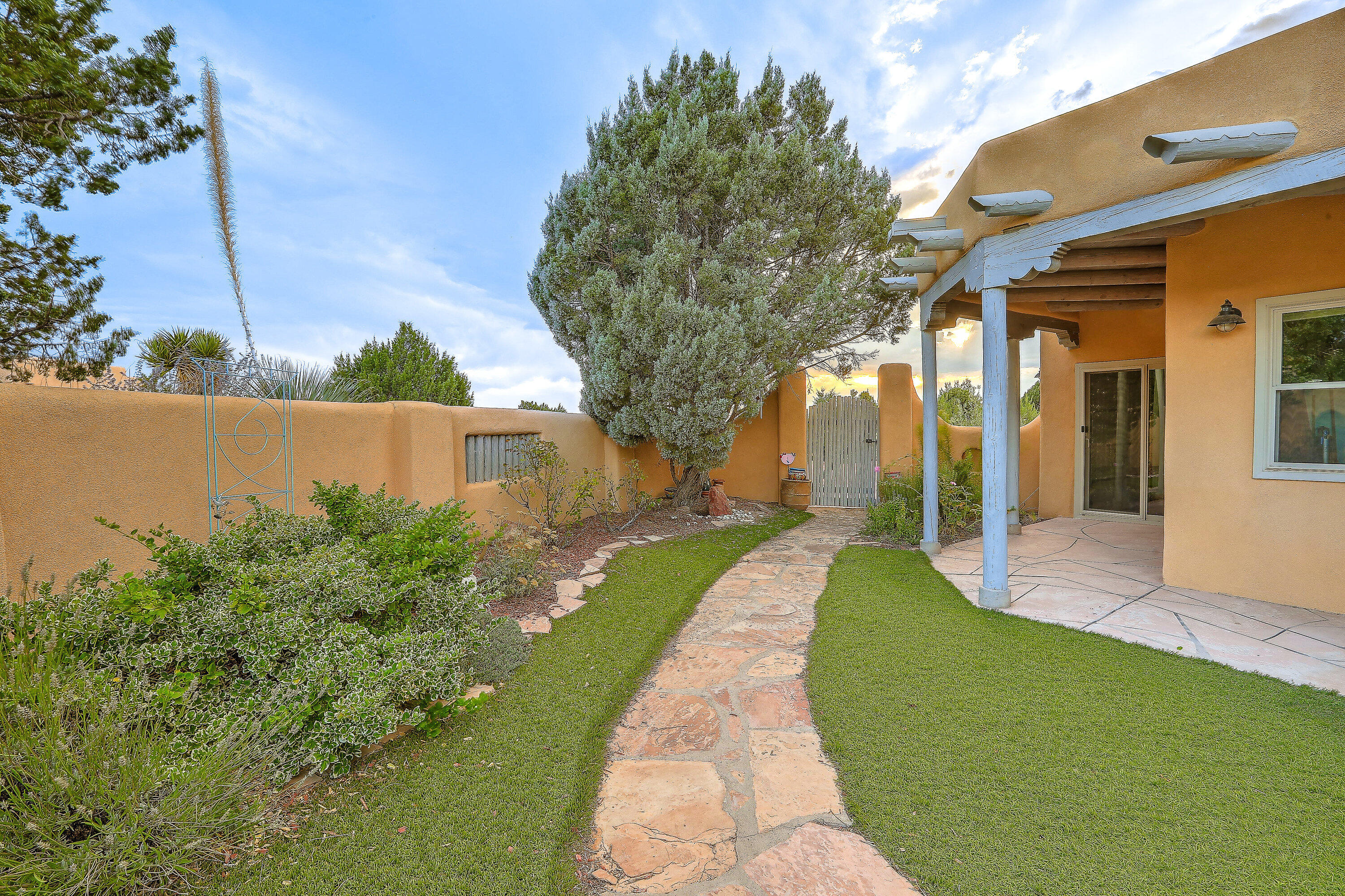115 Placitas Trails Road