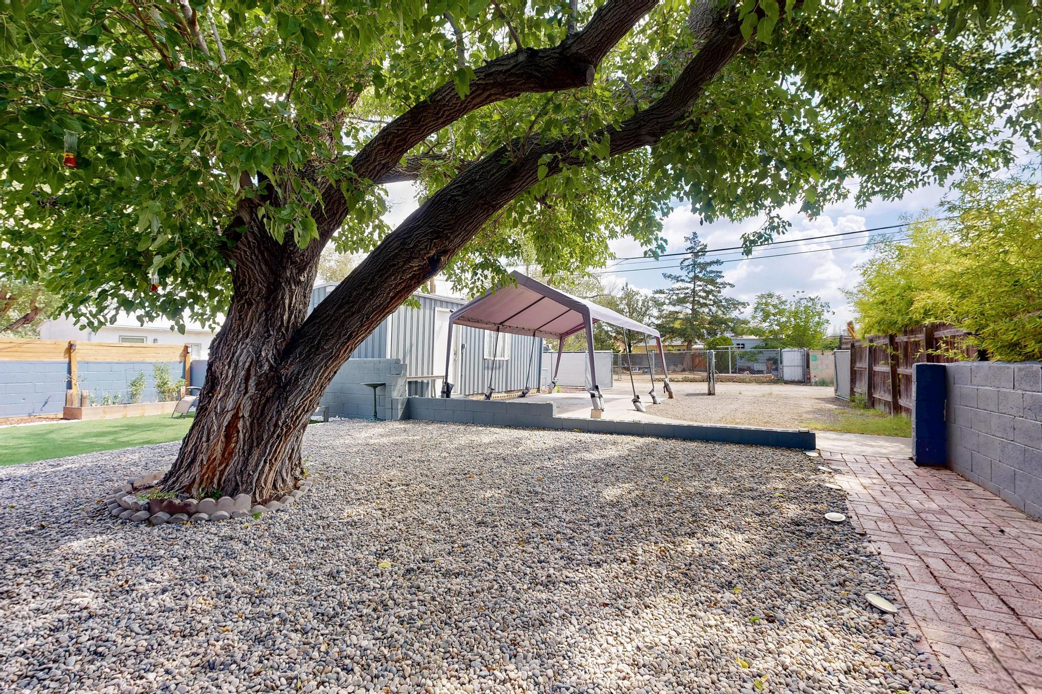 326 WASHINGTON Street NE