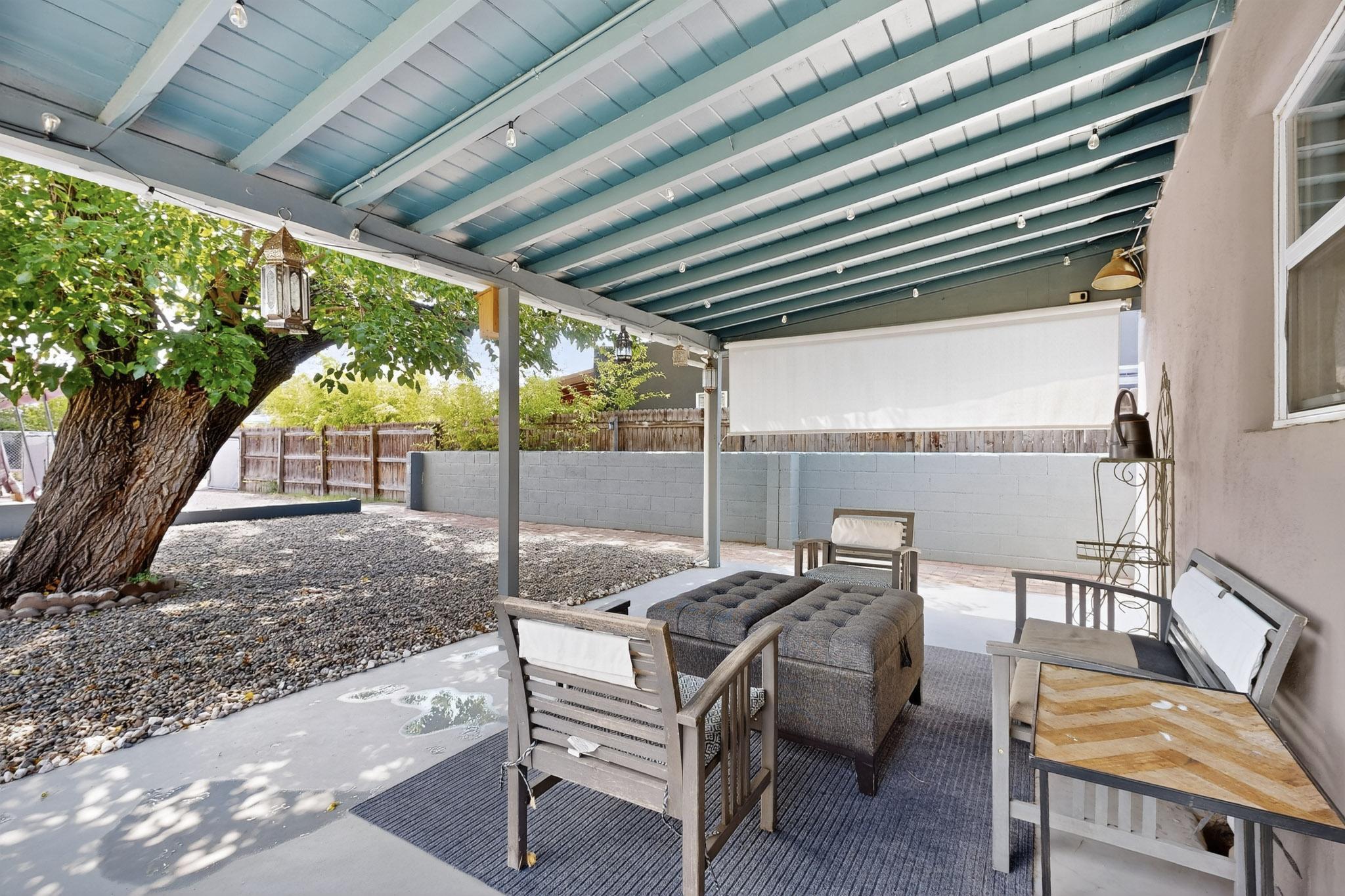 326 WASHINGTON Street NE