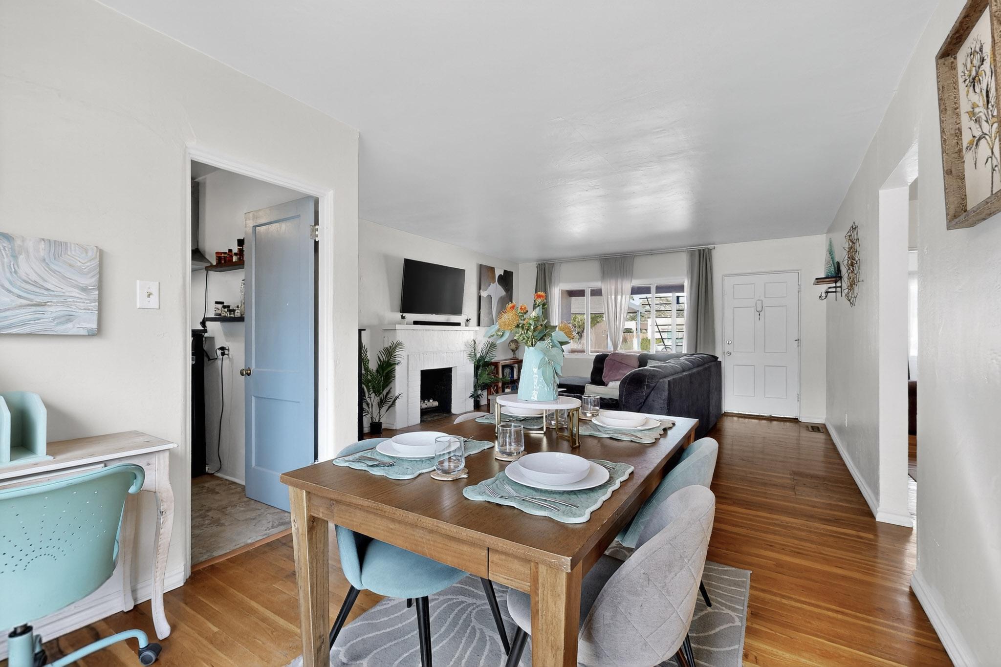 326 WASHINGTON Street NE