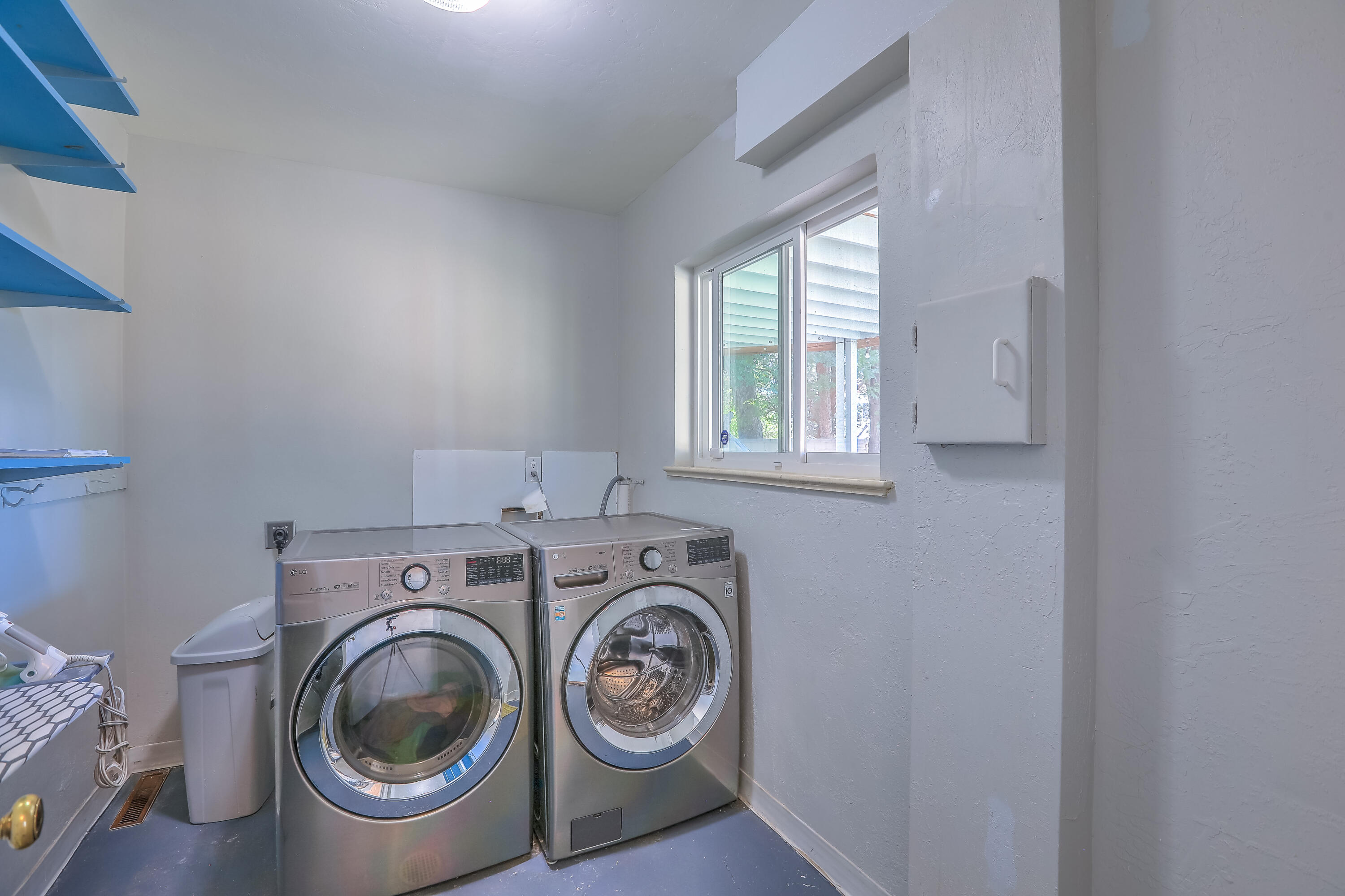 707 RICHMOND Drive SE