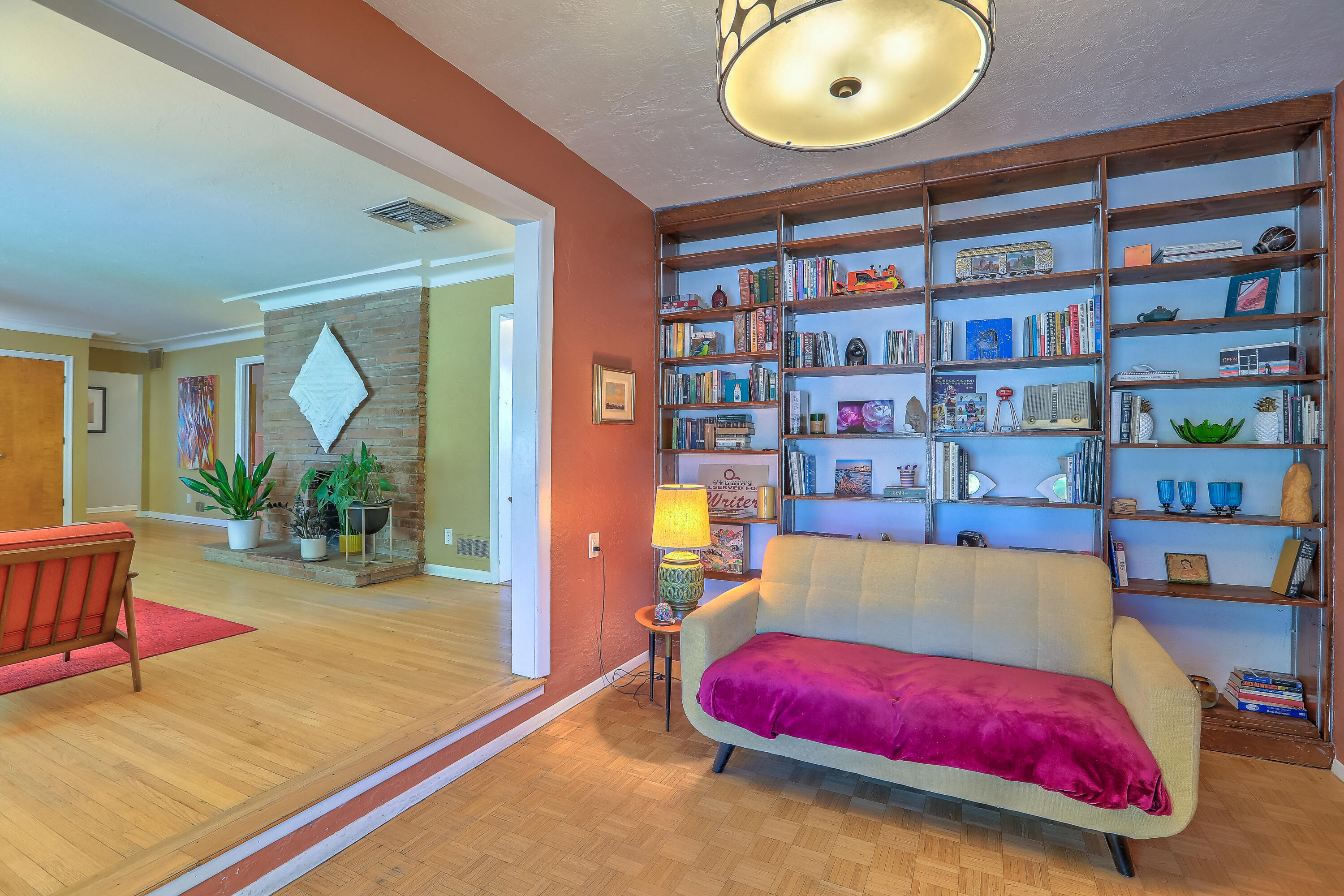 707 RICHMOND Drive SE