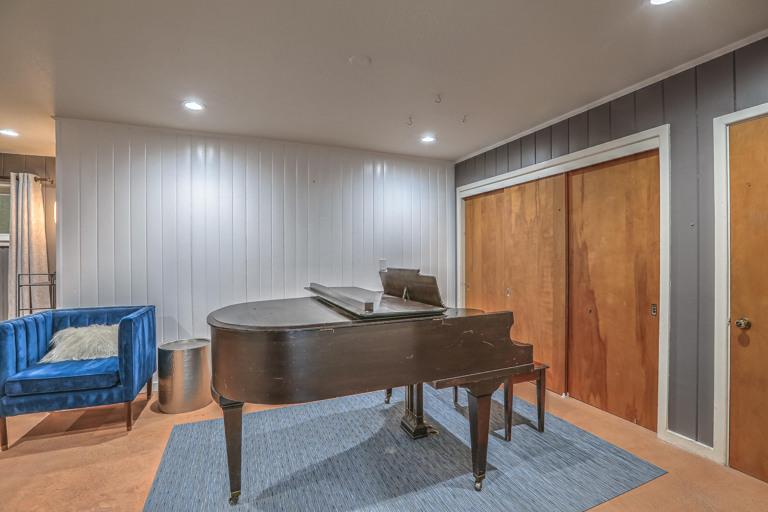 707 RICHMOND Drive SE