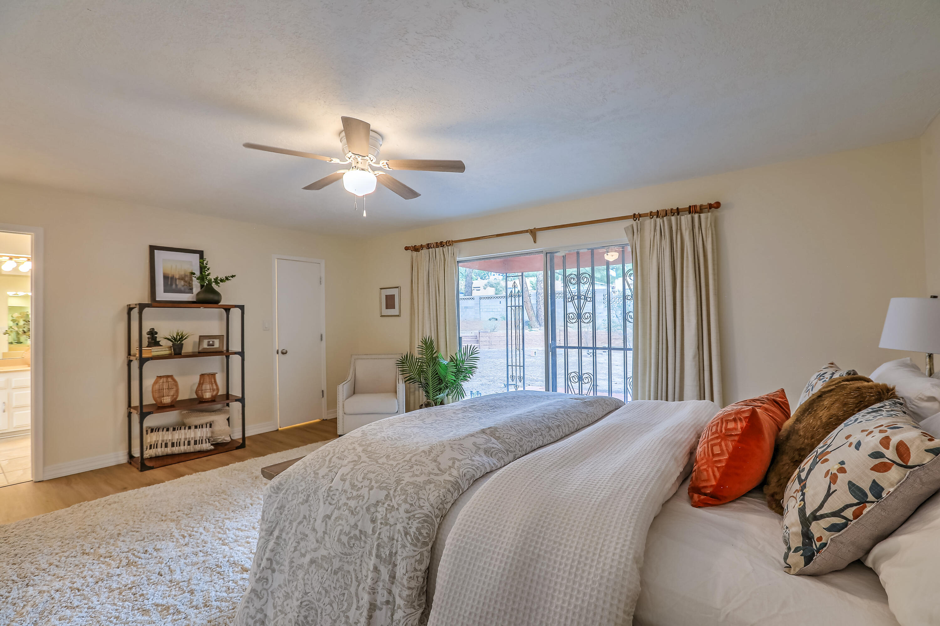 1020 BRAZOS Place SE