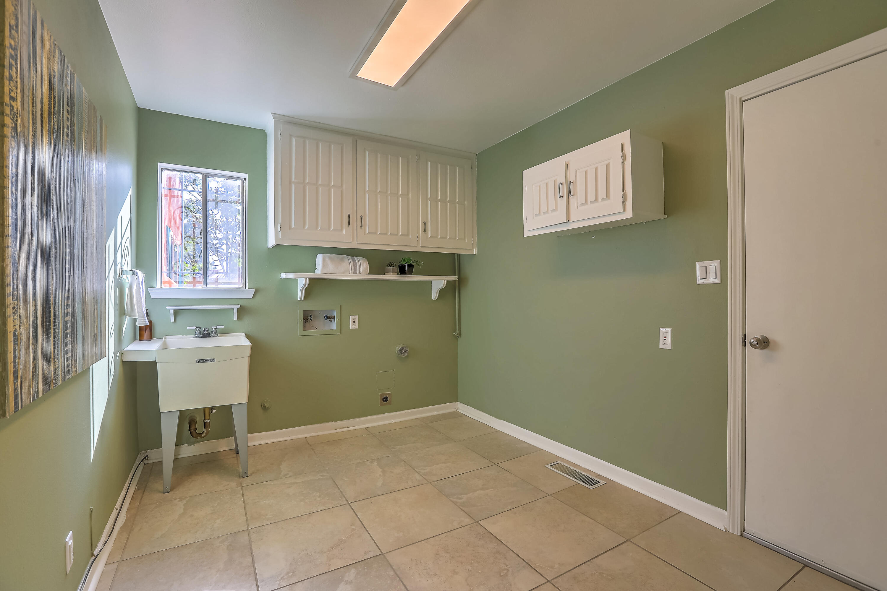 1020 BRAZOS Place SE