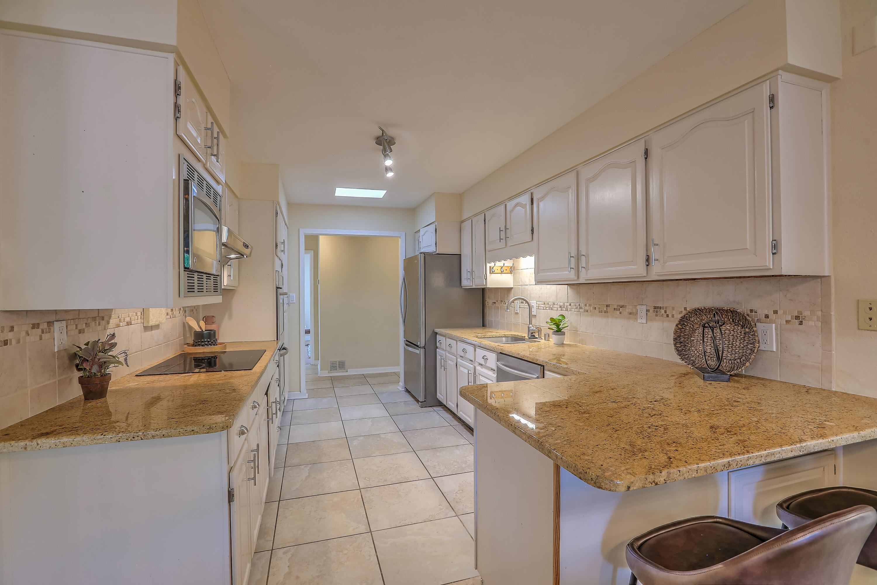 1020 BRAZOS Place SE