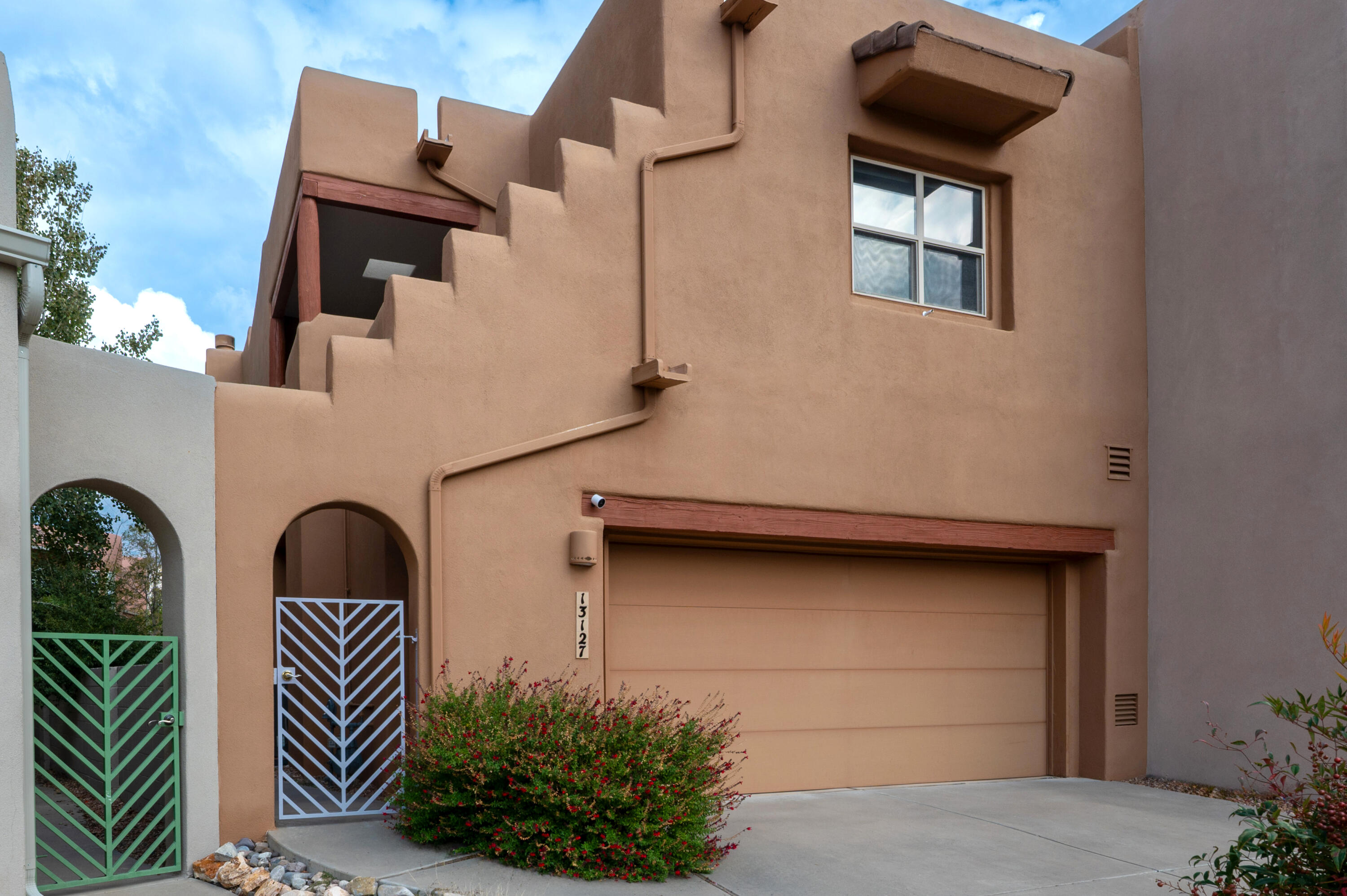 13127 Enchantment Lane NE