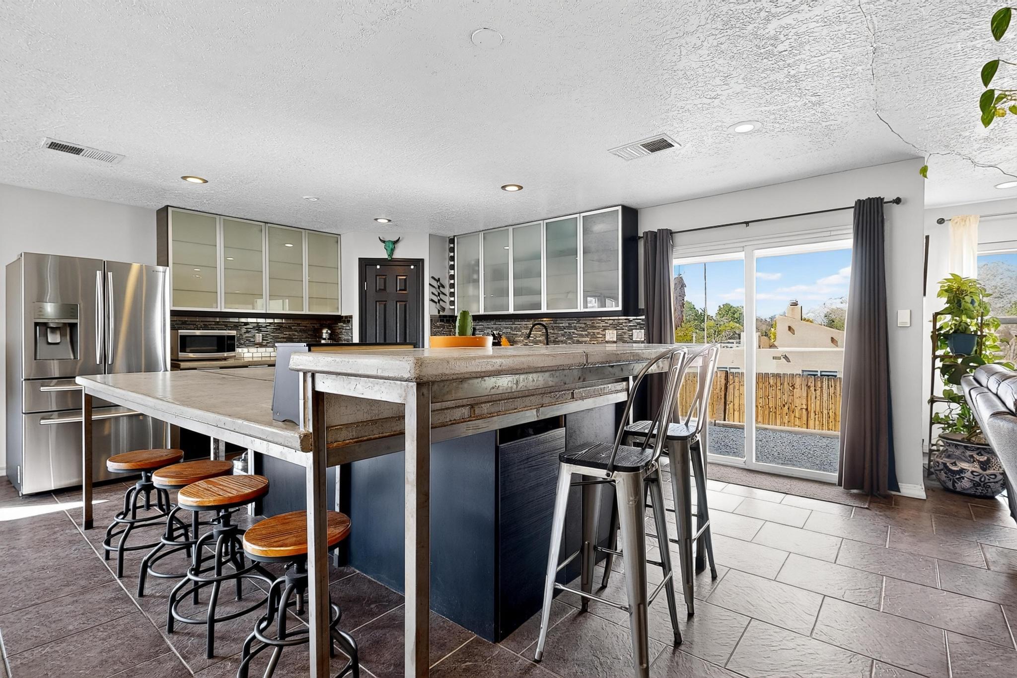 5432 Mariposa Drive NW