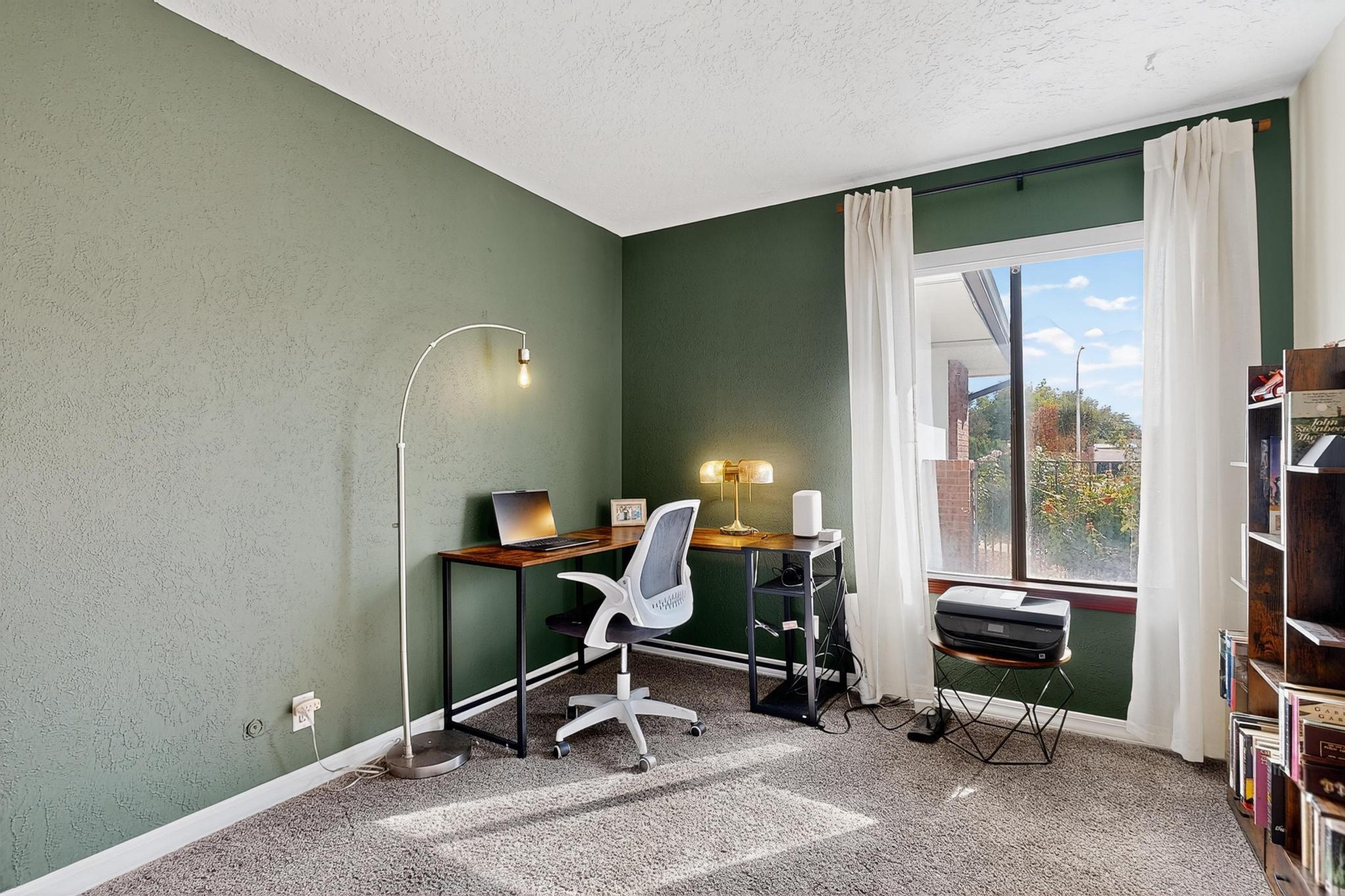 5432 Mariposa Drive NW