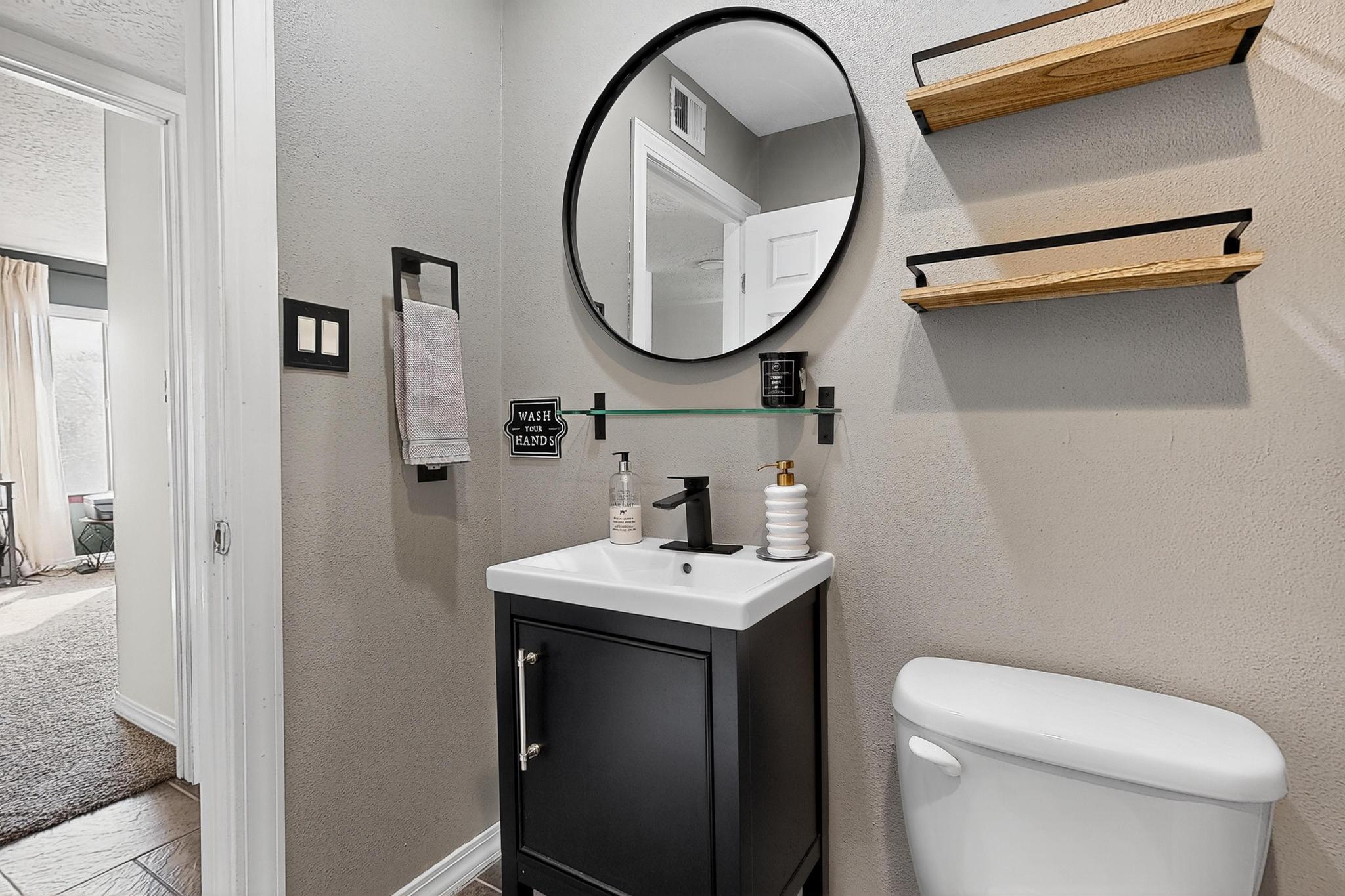 5432 Mariposa Drive NW