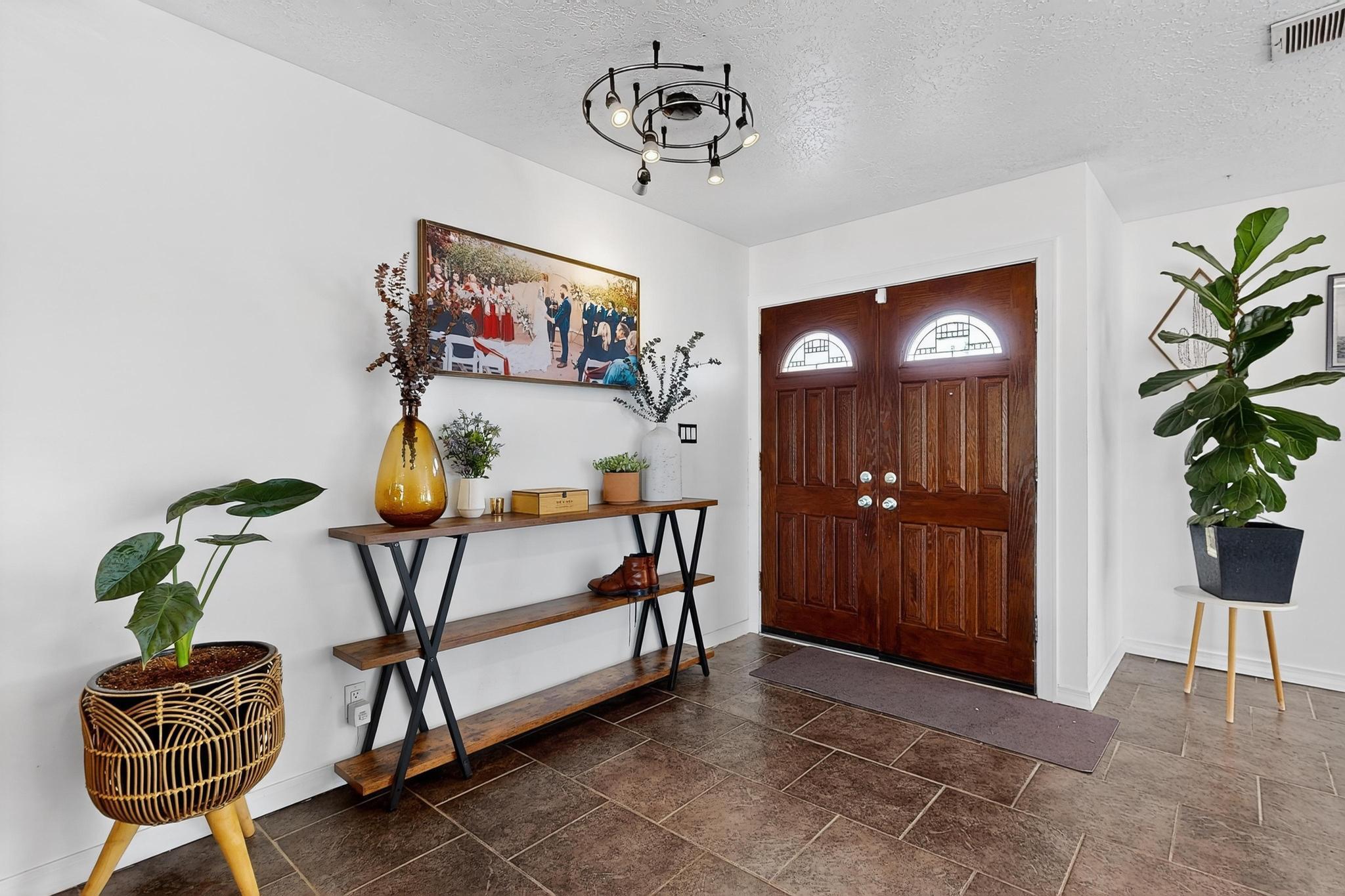 5432 Mariposa Drive NW